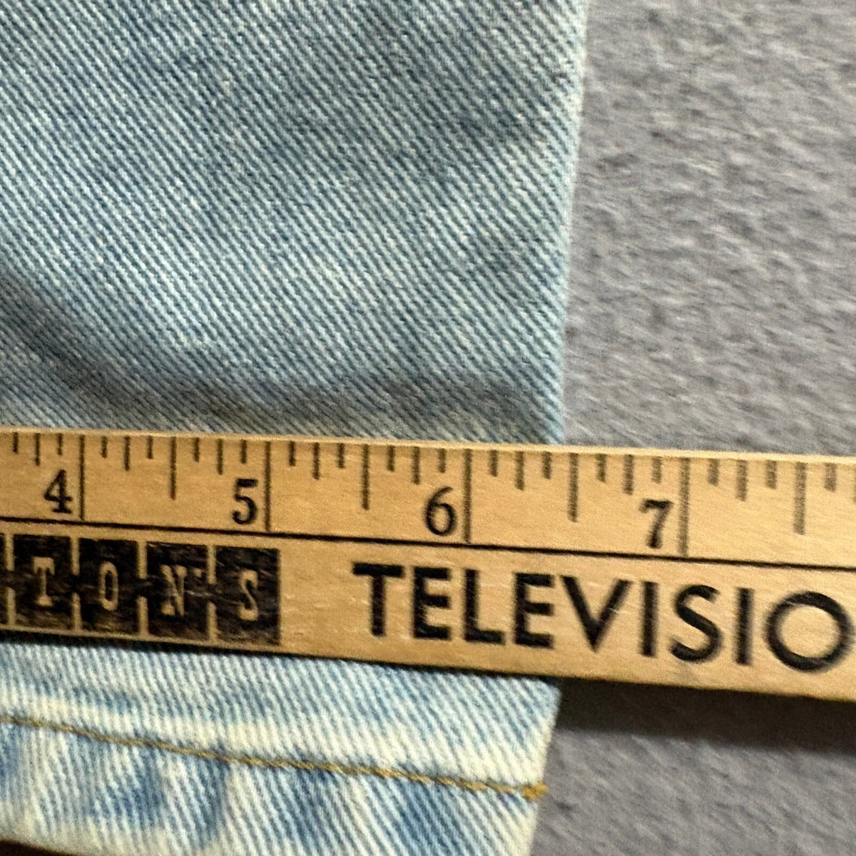 BoohooMAN Mens Jeans 30R Light Wash Blue Denim Button Fly Straight Leg Cotton