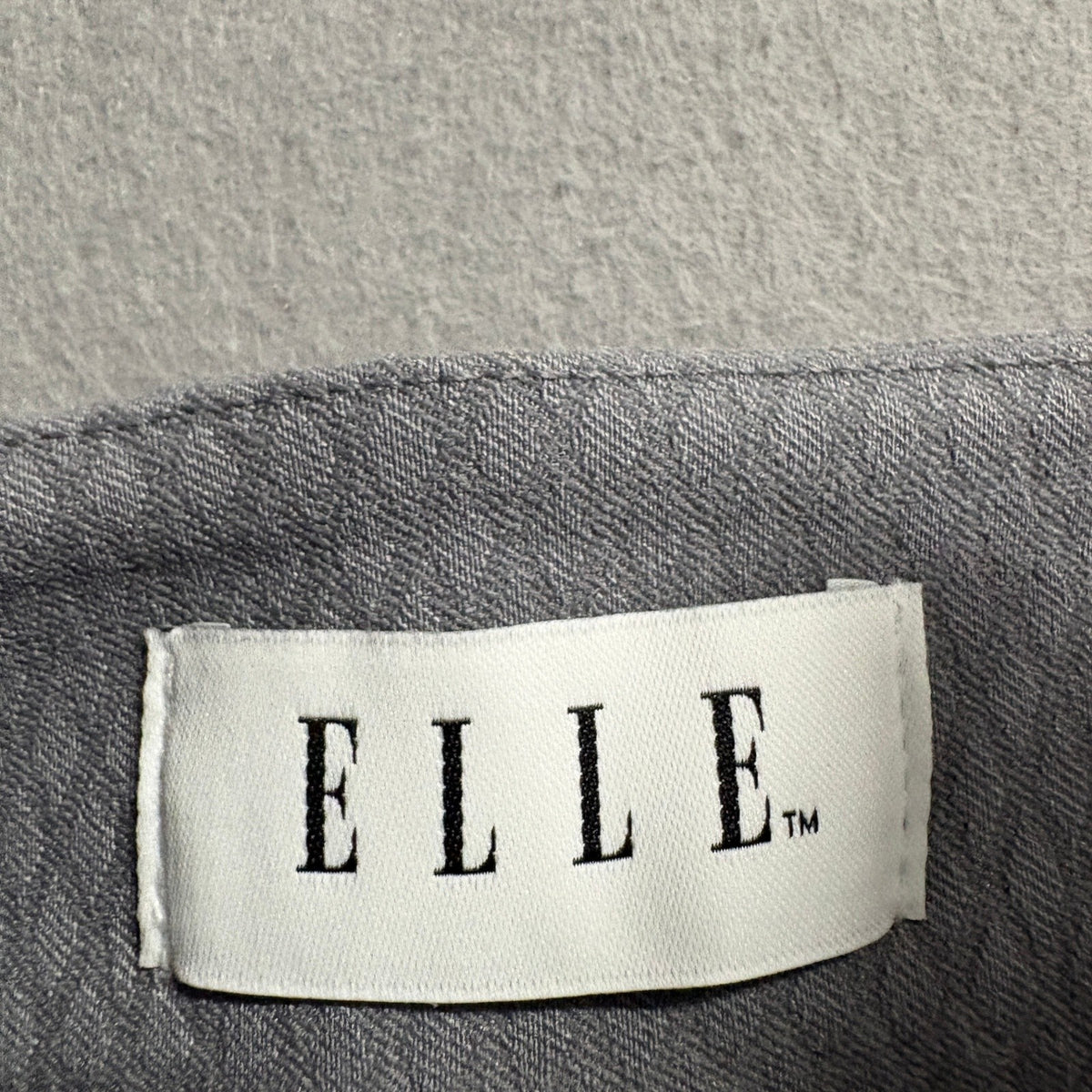 Elle The Polished Stretch Capri Pants Womens Small Gray Diamond Pattern Pull On