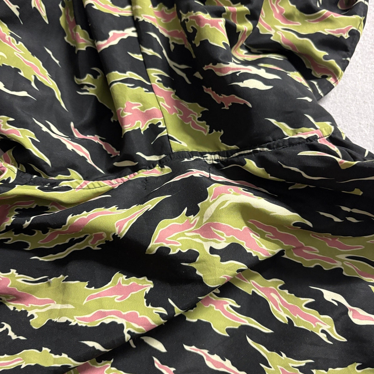 Asphalt Yacht Club AYC Windbreaker Jacket Mens Medium Tiger Camo 1/2 Zip