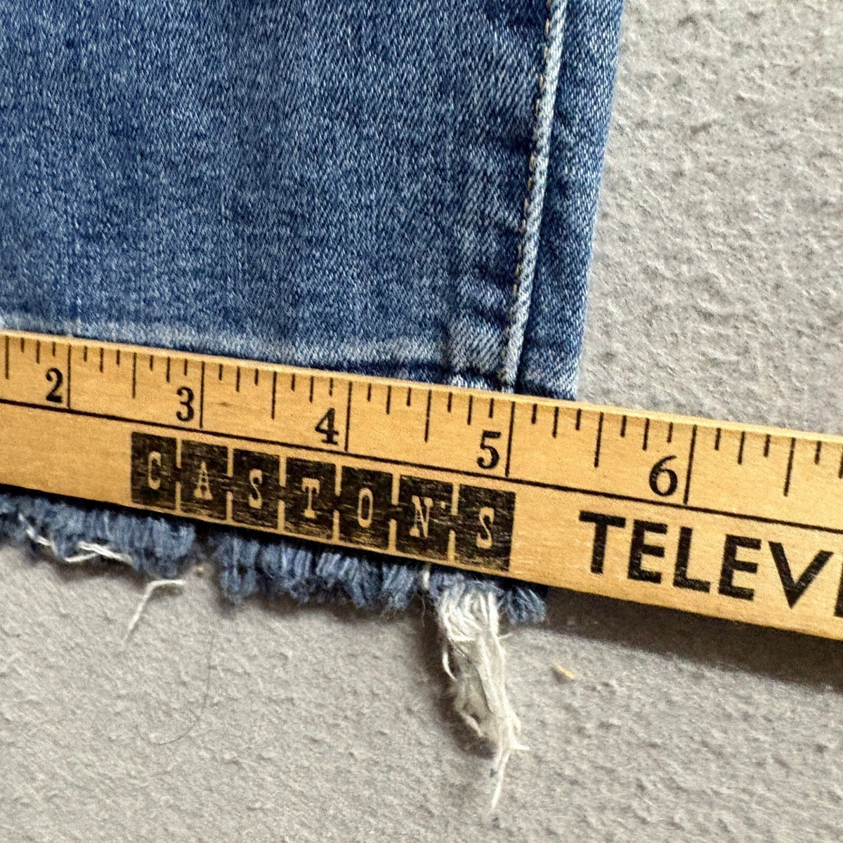 Levis Premium 721 High Rise Skinny Jeans Womens 29 Distressed Raw Hem Blue Denim