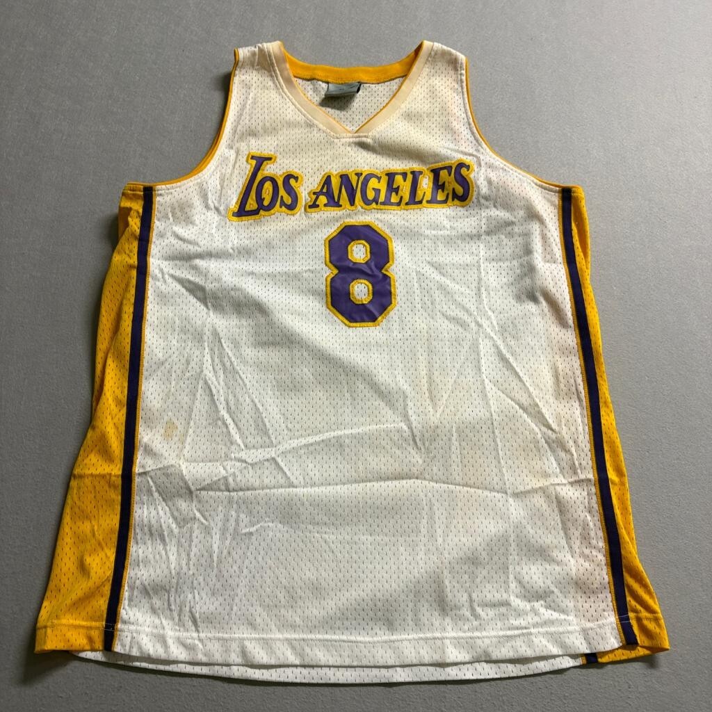 Kobe Bryant Los Angeles Lakers AGMI Jersey Mens XL White Mesh Number
