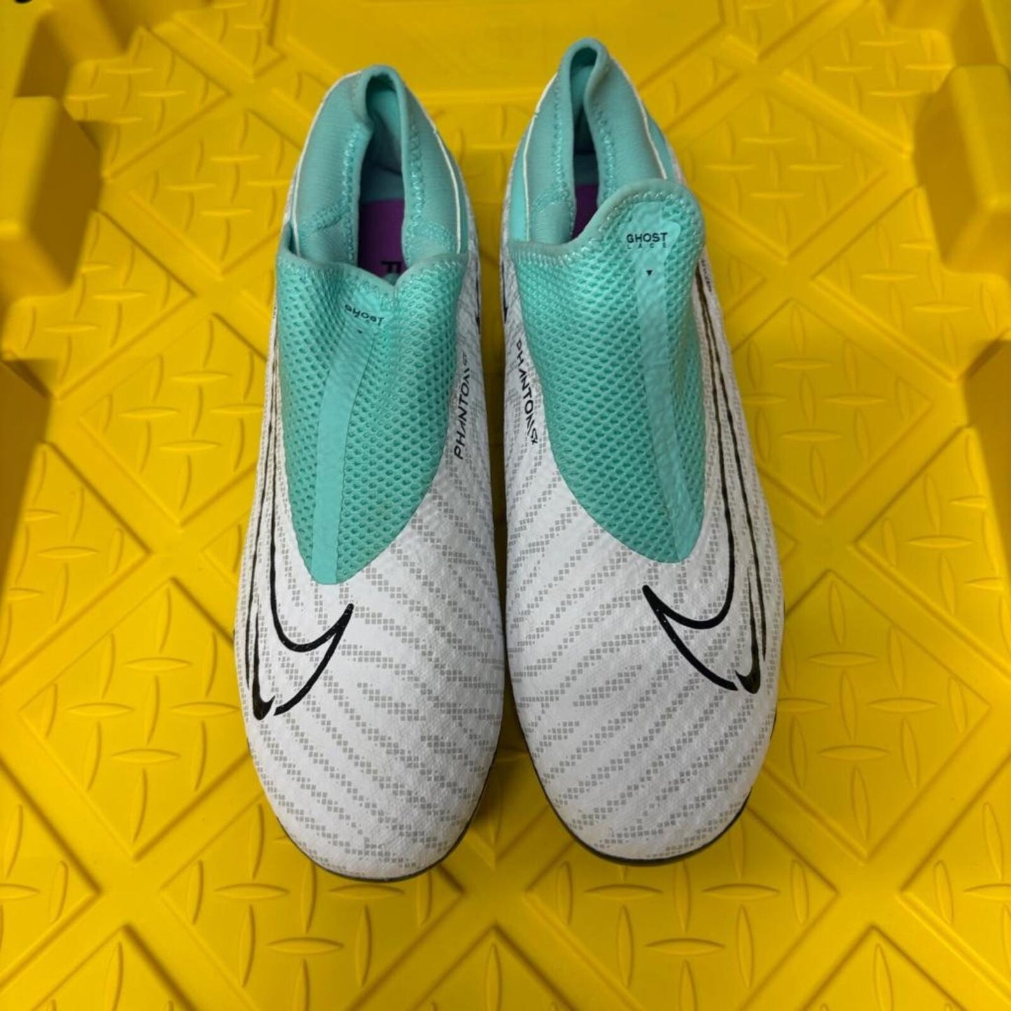 Nike Phantom GX Academy DF FG MG Mens Size 8 Soccer Cleats White Teal DD9472-300