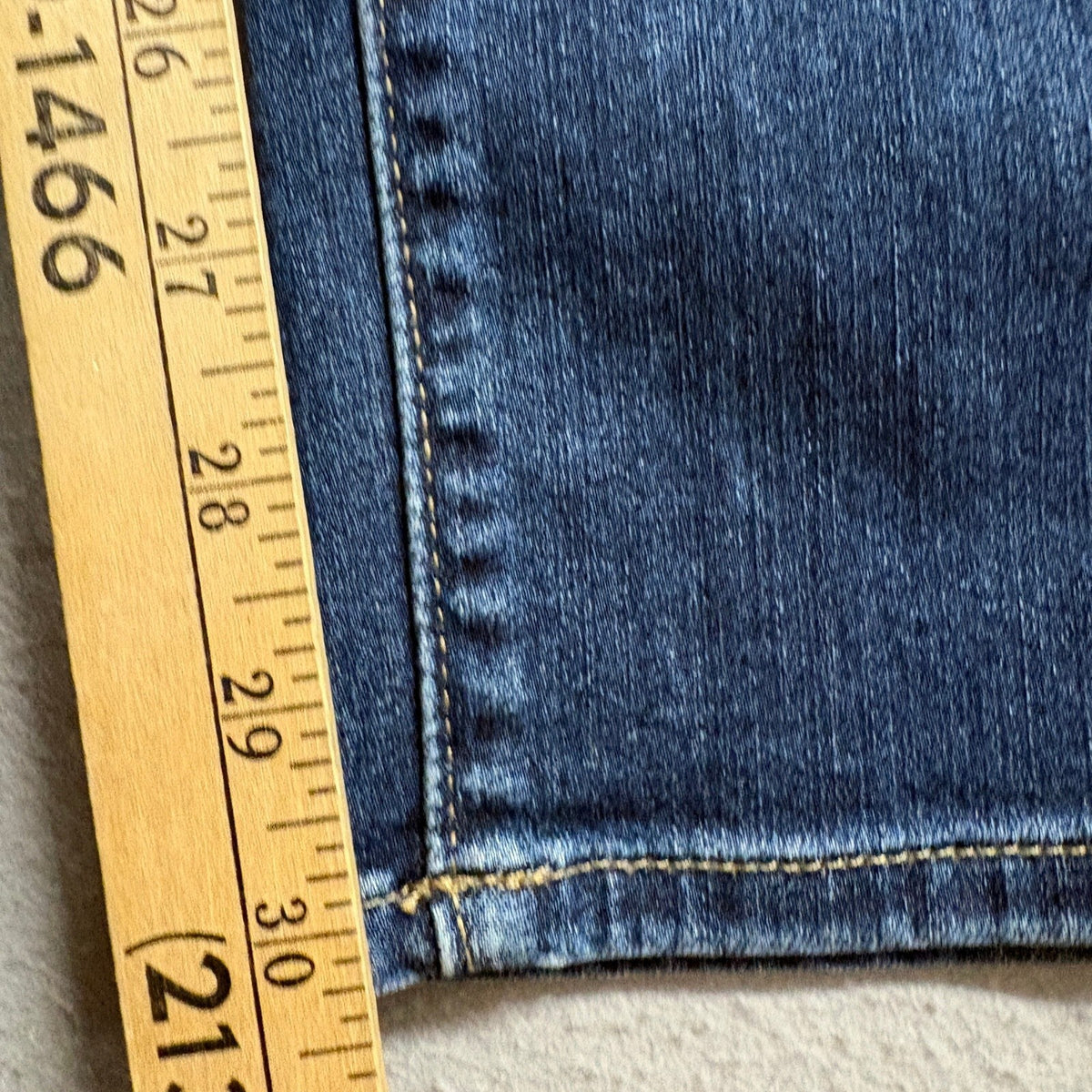 Eddie Bauer Slightly Curvy High Rise Slim Straight Jeans Womens 12 Dark Wash