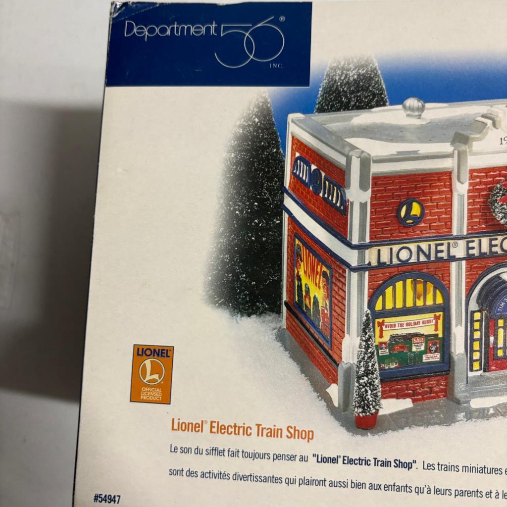 Department 56 Snow Village Lionel Electric Train Shop 54947 Christmas House Box