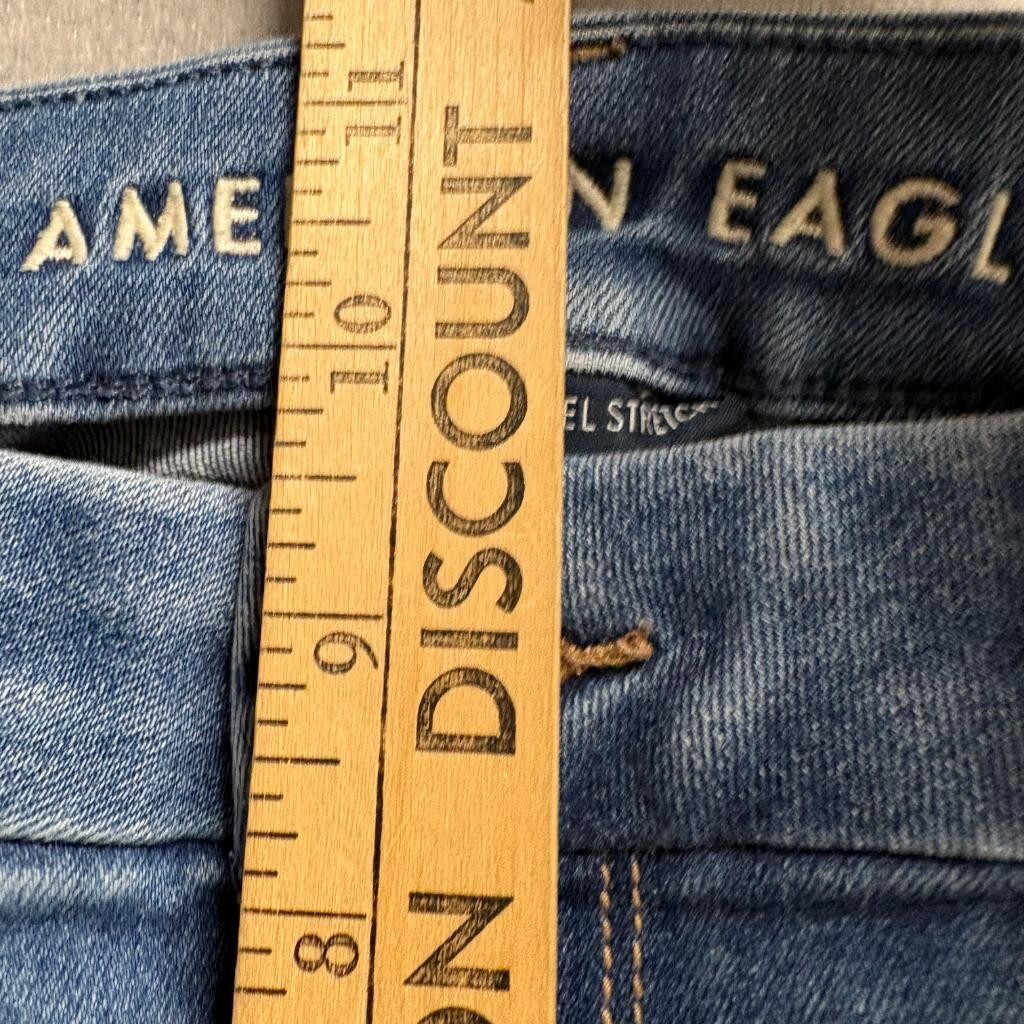 American Eagle Curvy High Rise Jegging Womens Size 8 Blue Distressed Jeans