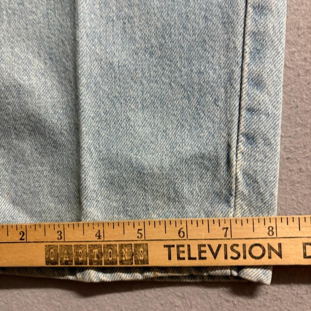 Vintage Wrangler Authentics Jeans Mens 36x32 Made in USA Light Wash Denim