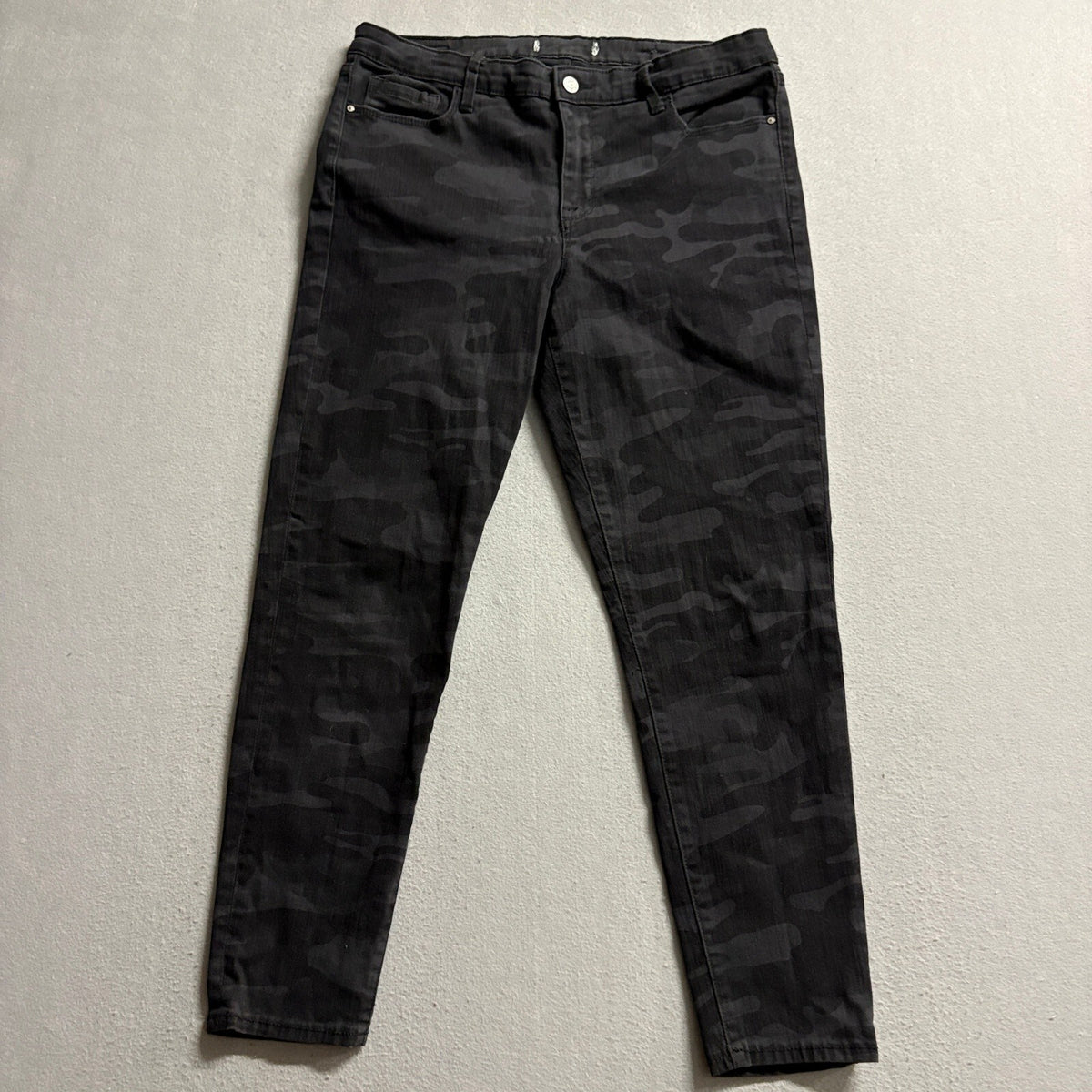 Social Standard by Sanctuary Camo Jeans Womens 30 Gray Black Camouflage Skinny
