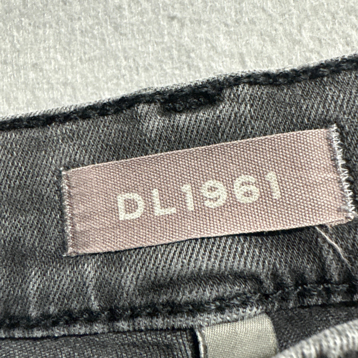 DL1961 Mara Ankle High Rise Straight Denim Jeans Womens Size 24 Charcoal Black