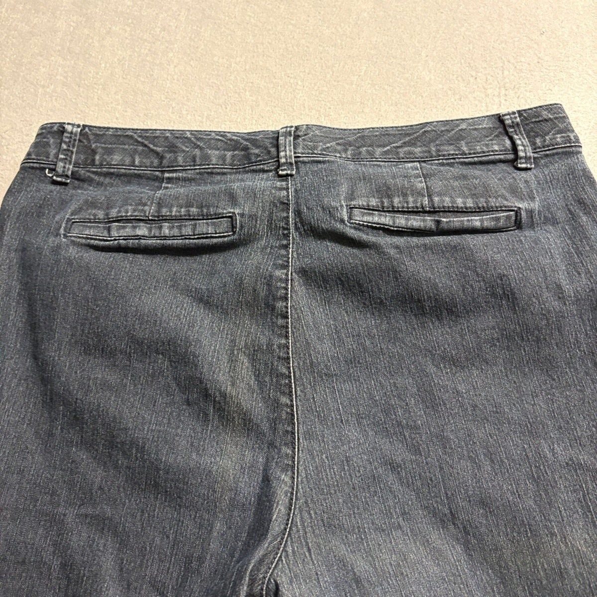Bandolino Maureen Capri Denim Pants Womens Size 12 Dark Wash Stretch Crop Jeans