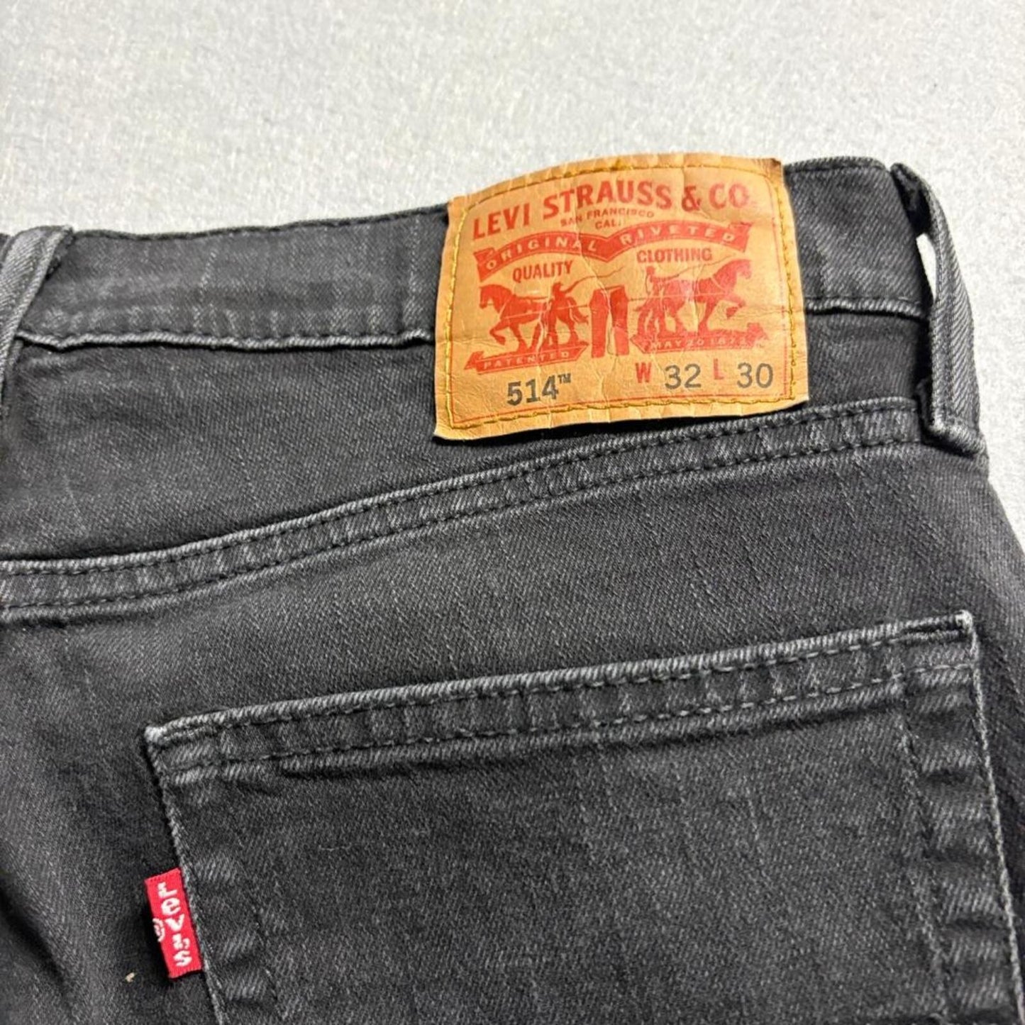 Levi's 514 Straight Fit Jeans Mens 32x30 Black Denim Pants