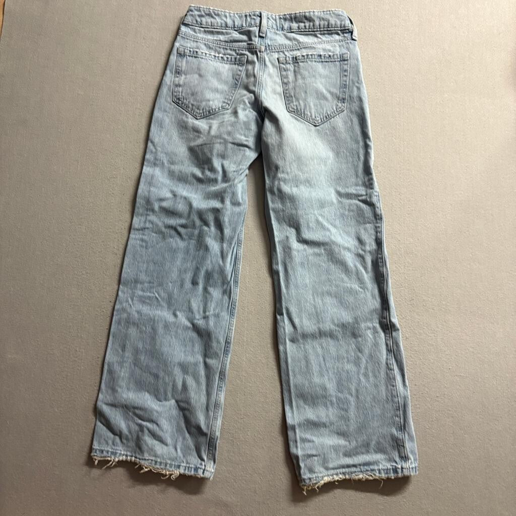 Hollister Low Rise Baggy Jeans Womens 00R W24 Light Wash Distressed Hem Denim