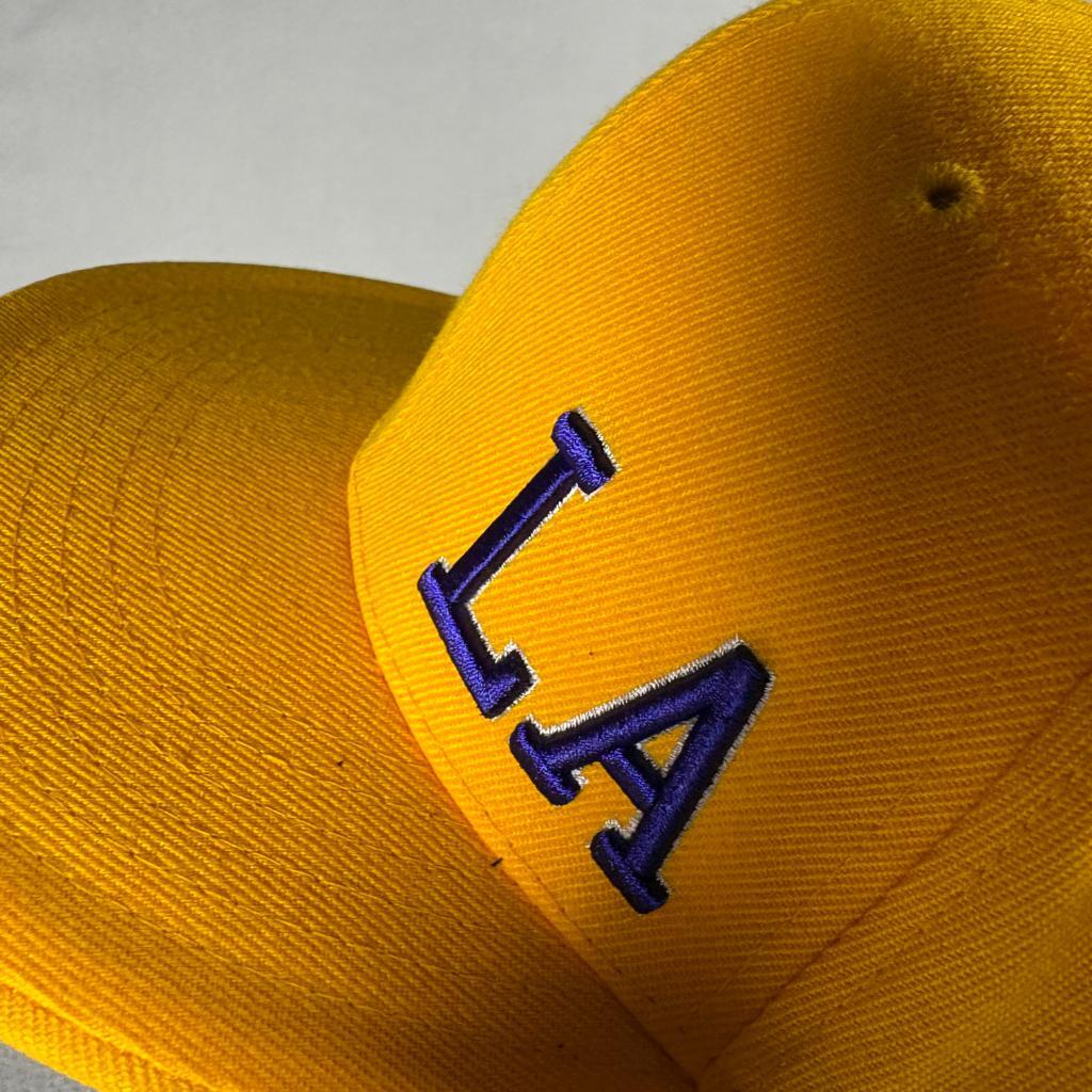 Los Angeles Lakers Down Town Fitted Hat Size 7 1/4 Yellow LA Script Cap