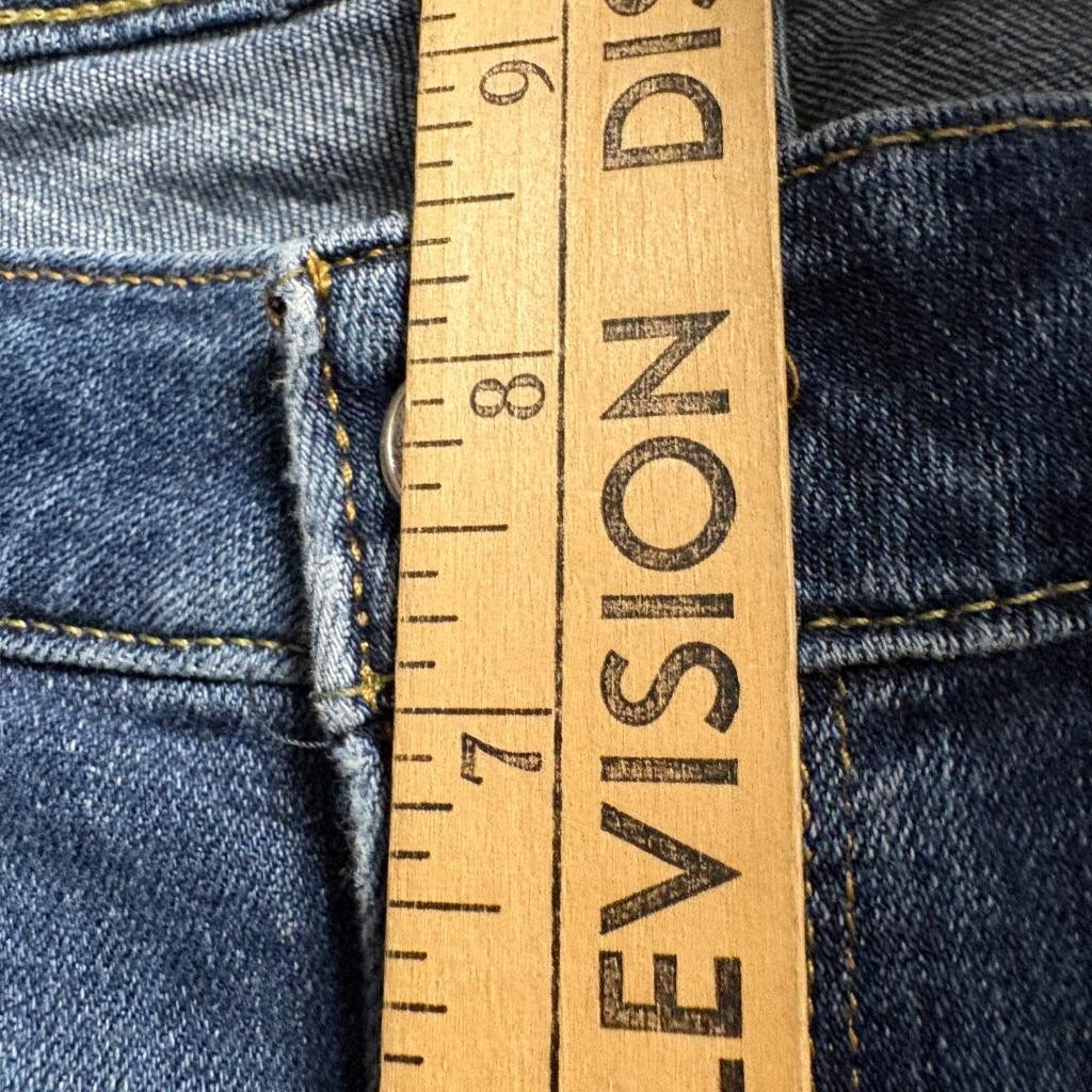 Levi's 811 Curvy Skinny Jeans Womens 31 Blue Denim Distressed Ripped Stretch