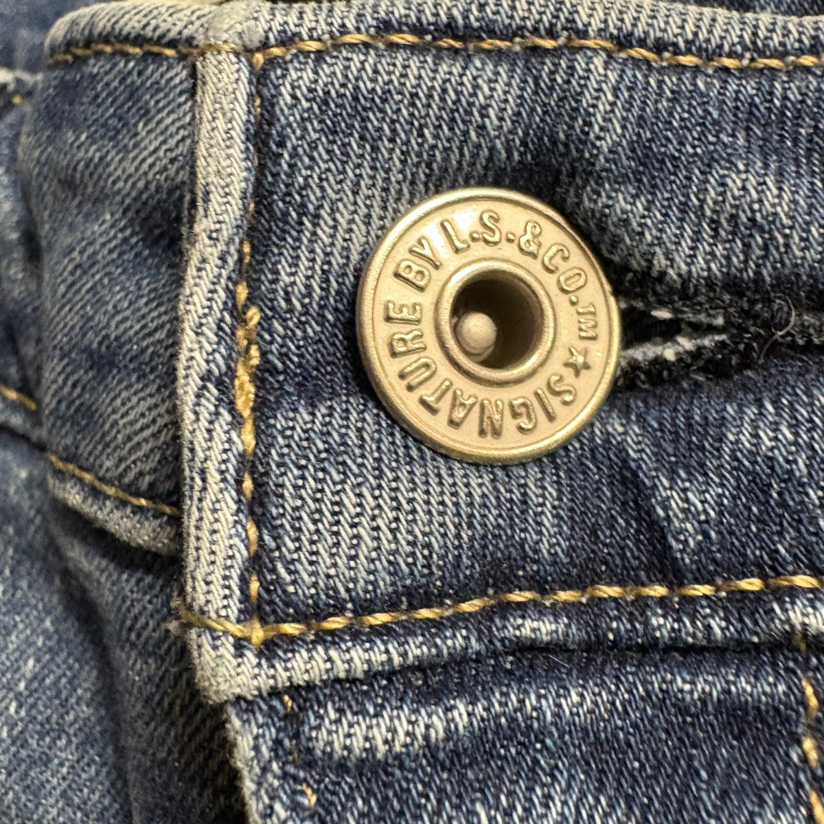 Signature by Levi Strauss Co Womens Jeans Size 14 Mid Rise Boyfriend Blue Denim