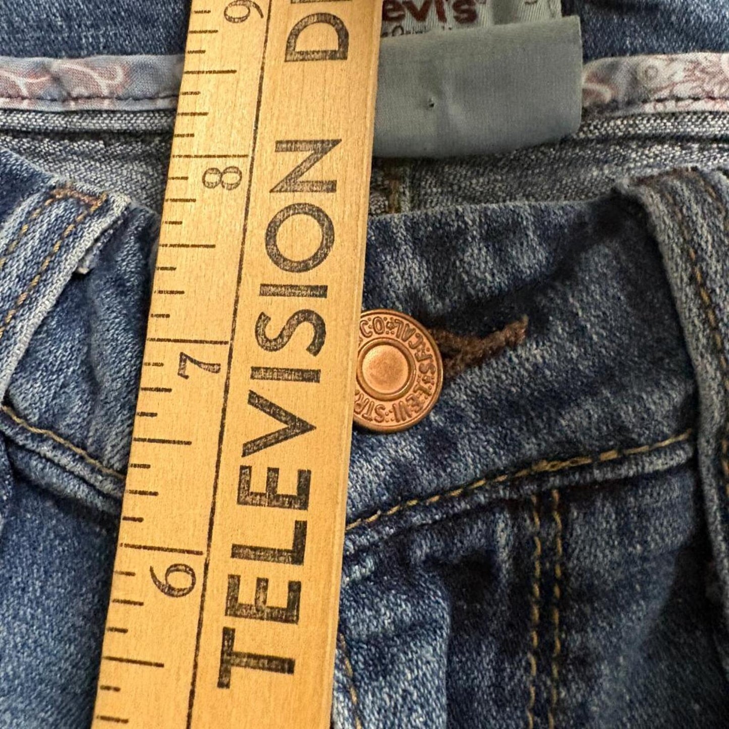 Levis 545 Jeans Womens 4 Medium Blue Denim Low Boot Cut Flap Pocket Stretch
