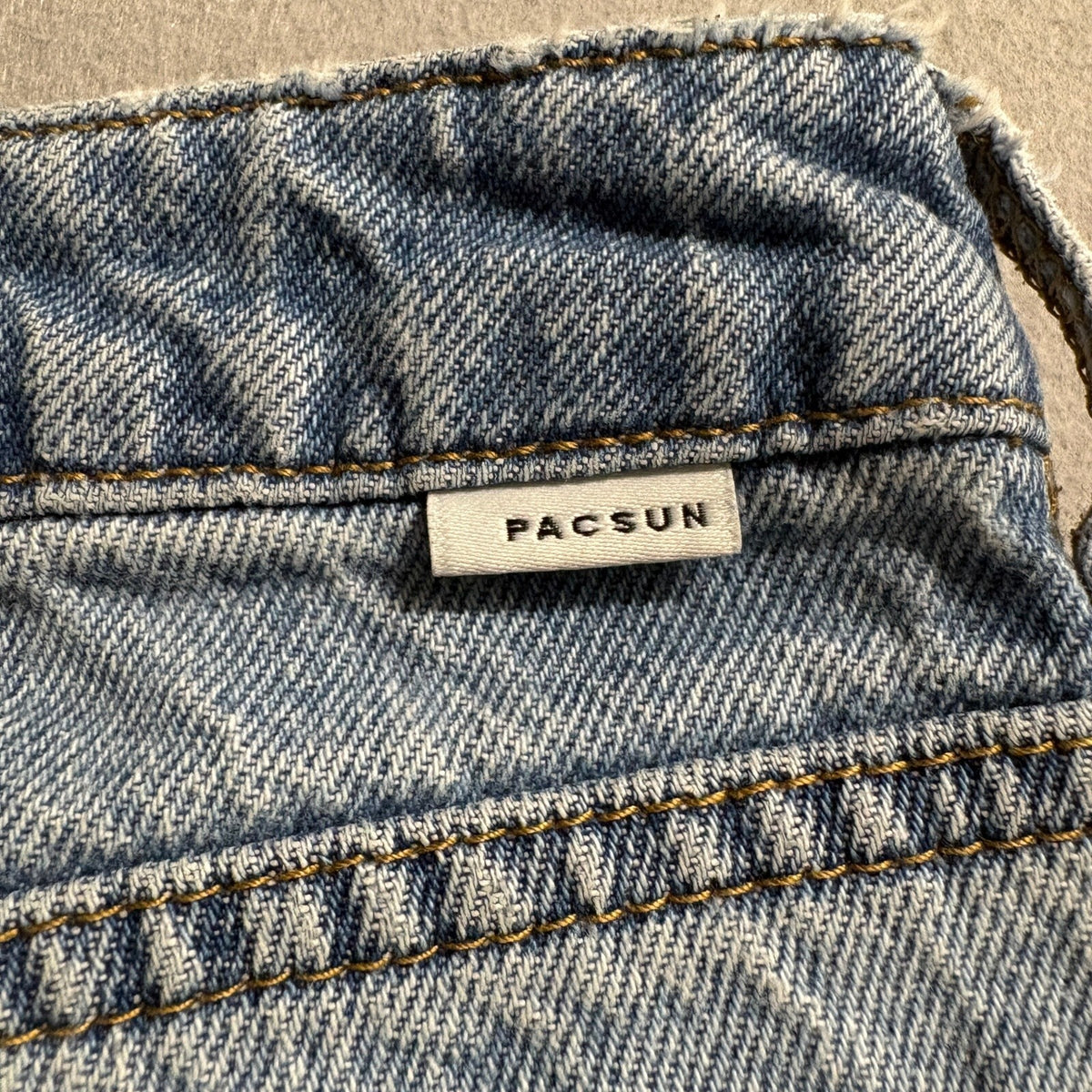 PacSun Mom Jeans Size 28 Light Wash High Rise Straight Leg 100% Cotton Denim