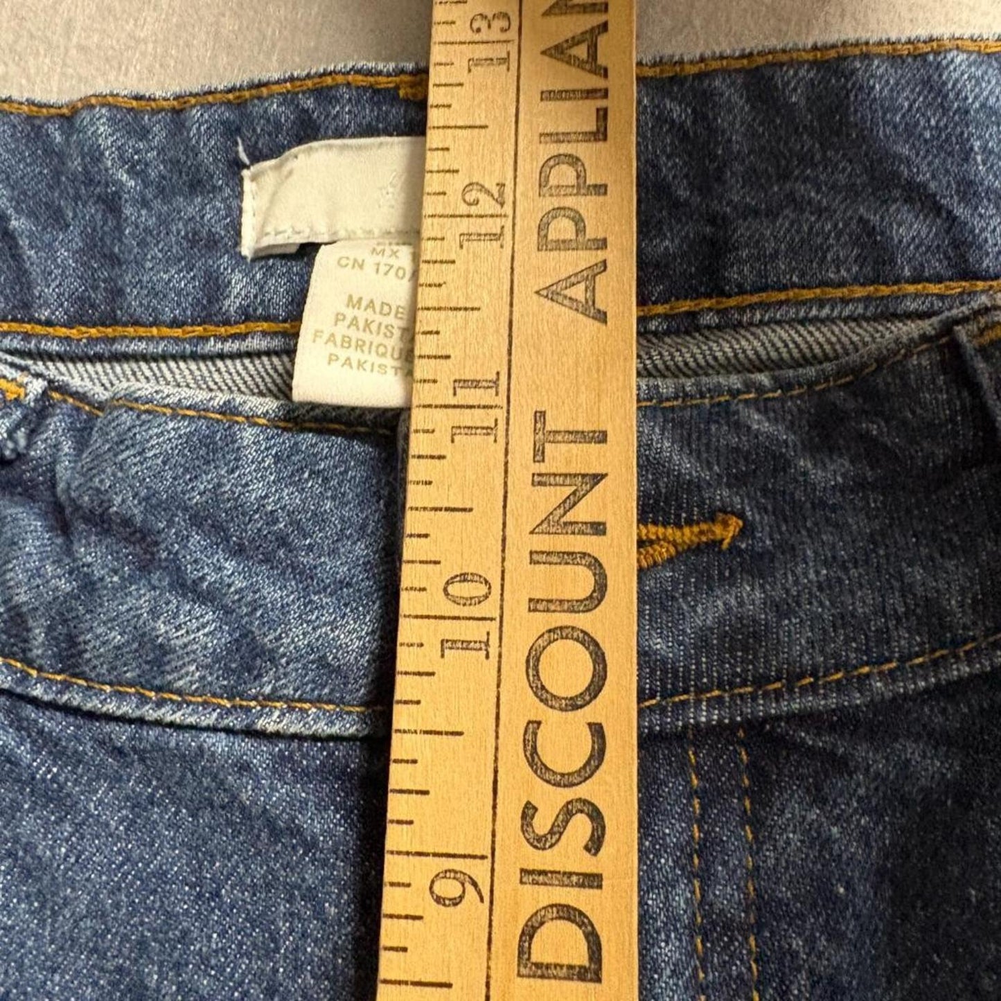 H&M Mom Jeans Womens Size 10 Blue Denim High Rise Tapered Leg Stretch