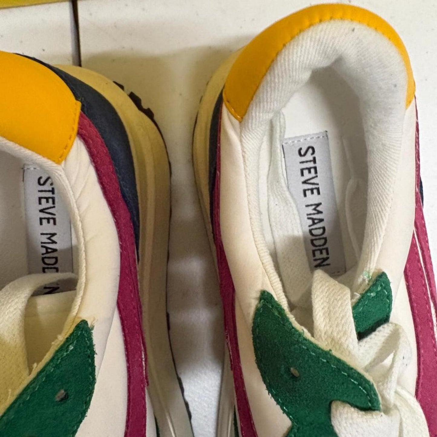 Steve Madden Actions Multi Color Platform Sneakers Womens Size 6.5M Green Suede