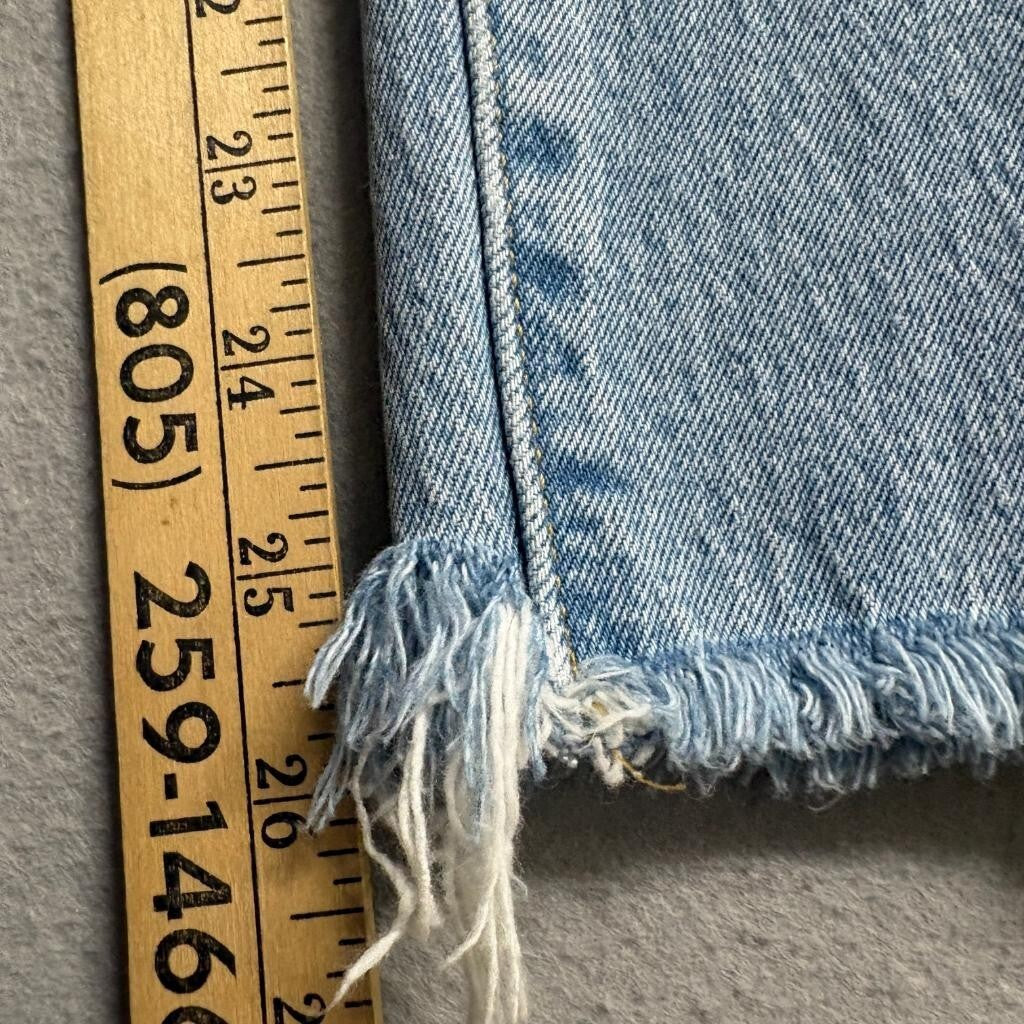 Levis 501 Original Crop Jeans Womens 25 Light Wash Blue Denim Frayed Hem