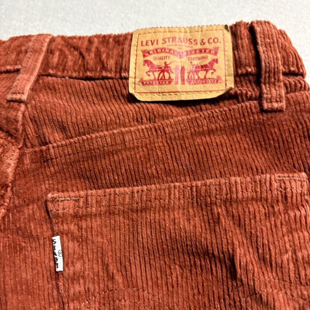 Levi's High Waisted Mom Jean Corduroy Pants Womens 26 Brown Rust Tapered Leg