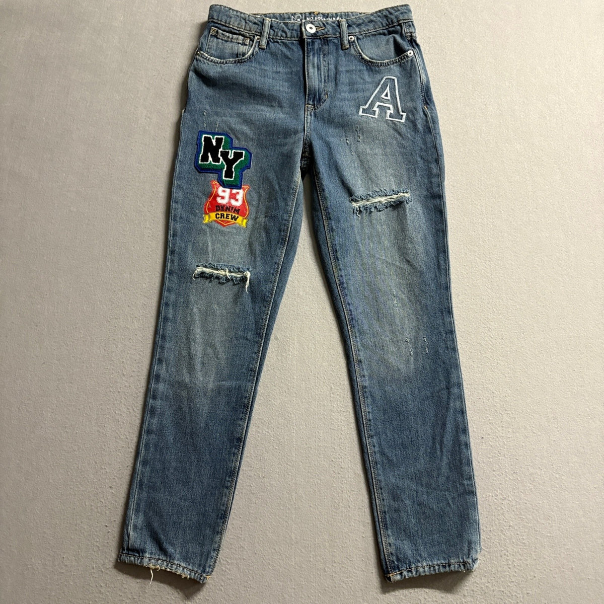 No Boundaries Distressed Patch Jeans Womens Blue Medium Wash Straight Leg Denim