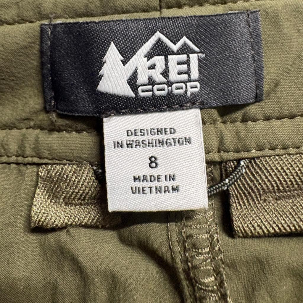 REI Co-op Sahara Cargo Shorts Womens Size 8 Green Nylon Spandex Hiking Outdoor