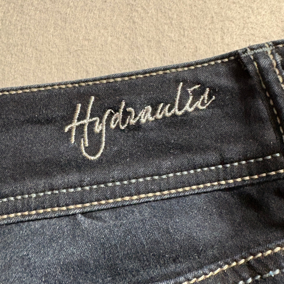 Hydraulic Denim Bermuda Shorts Womens 20W Dark Wash Cuffed Stretch Capris NWT