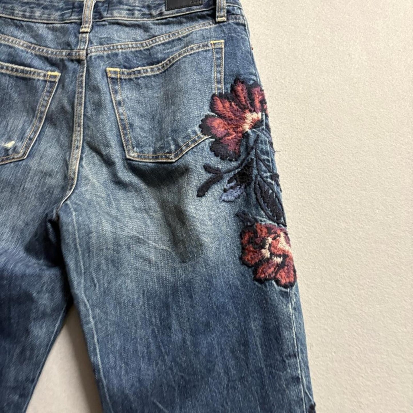 Abercrombie & Fitch Annie High Rise Girlfriend Jeans Womens 27/4 Distressed Blue