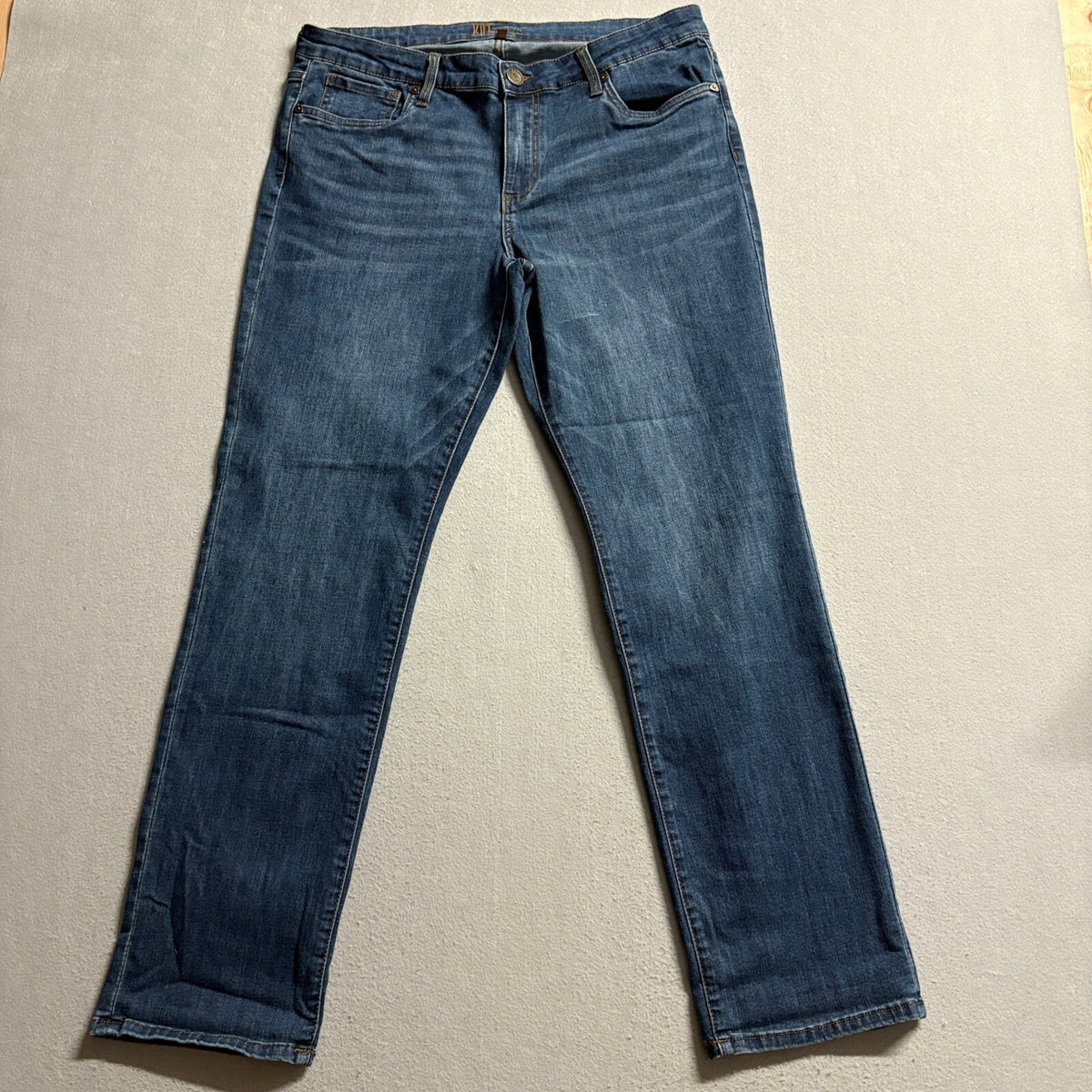 KUT from the Kloth Blue Jeans Womens Size 12 Straight Leg Medium Wash Stretch