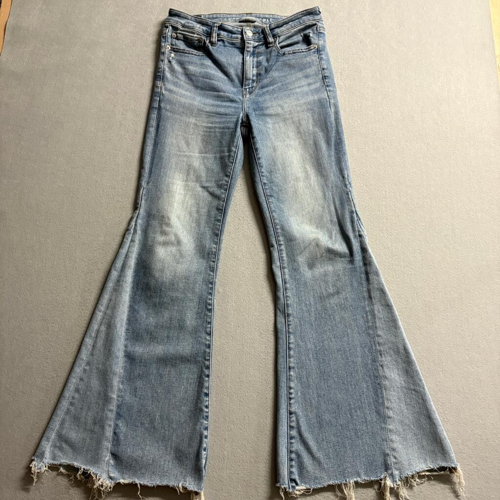 American Eagle Festival Flare Jeans Womens 8 Next Level Stretch Raw Hem Blue