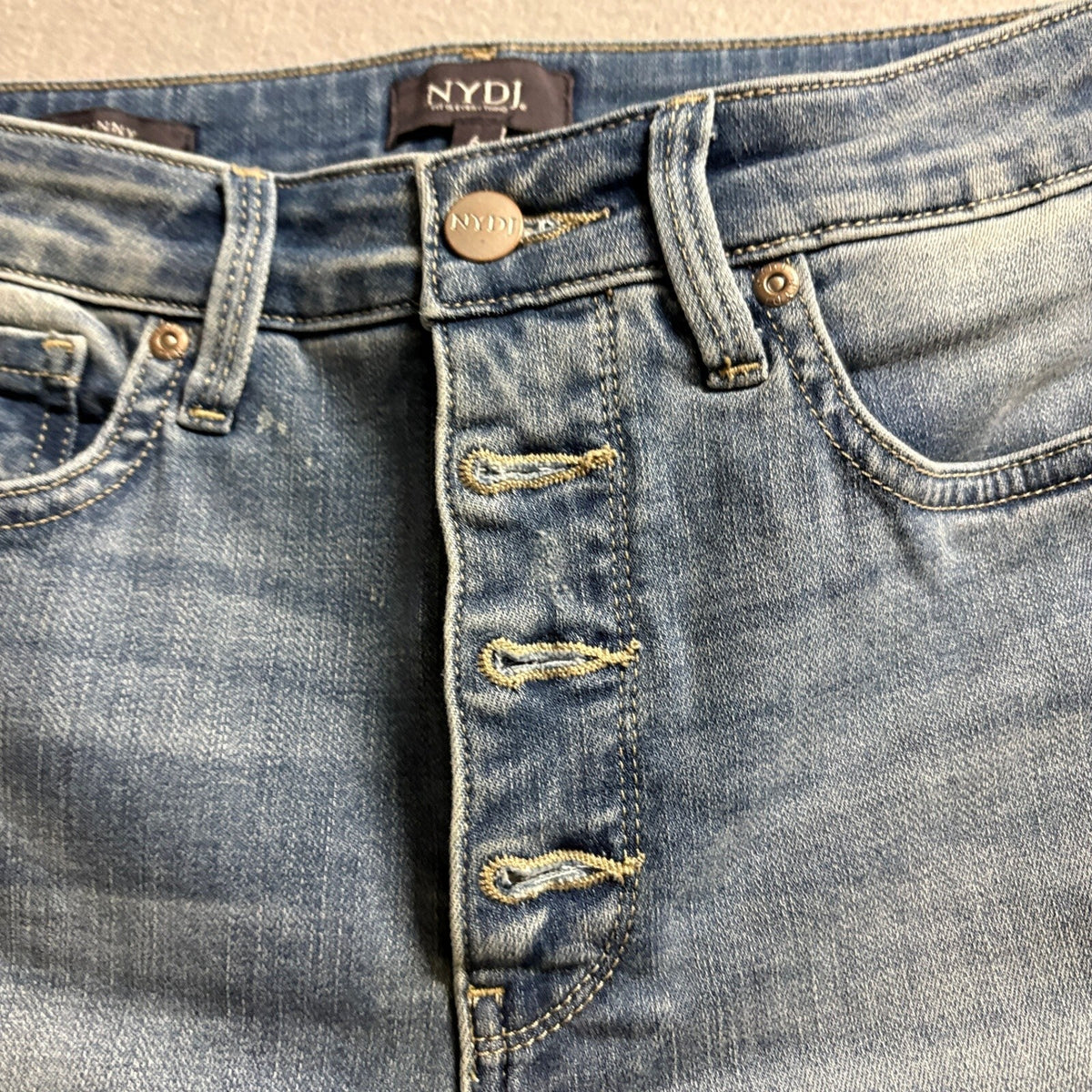 NYDJ Ami Skinny Jeans Womens Size 6 Light Wash High Rise Distressed Button Fly