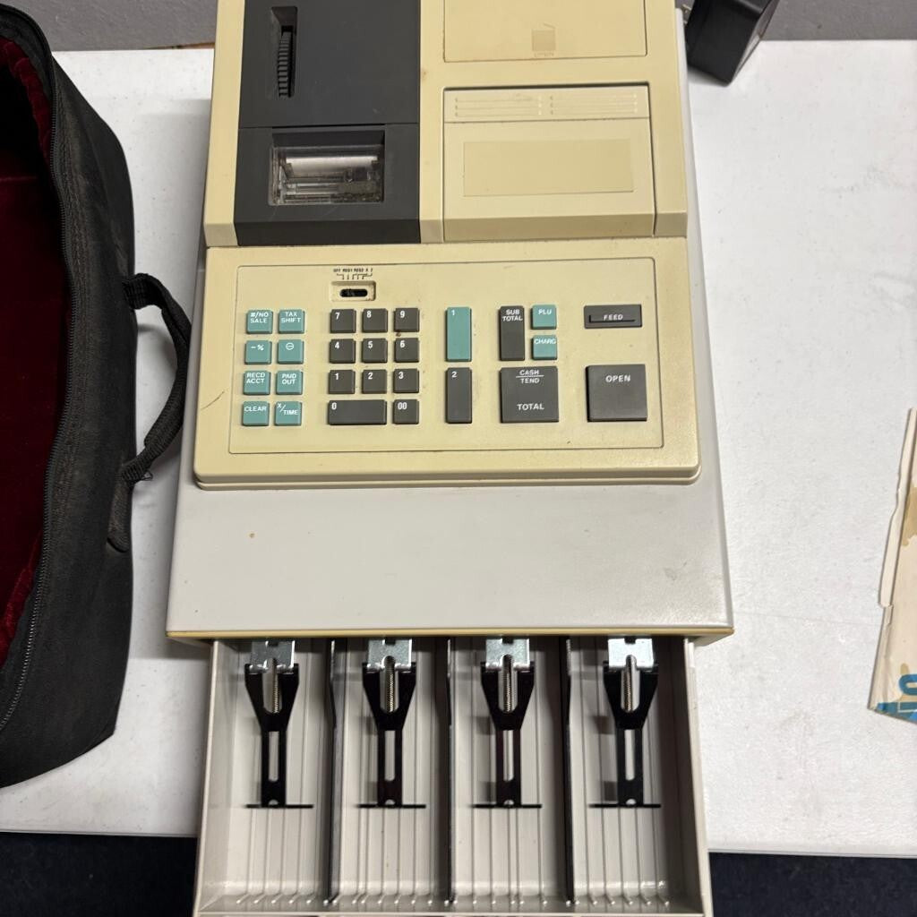 Swintec SW20 Electronic Cash Register with Case Power Adapter and Manual