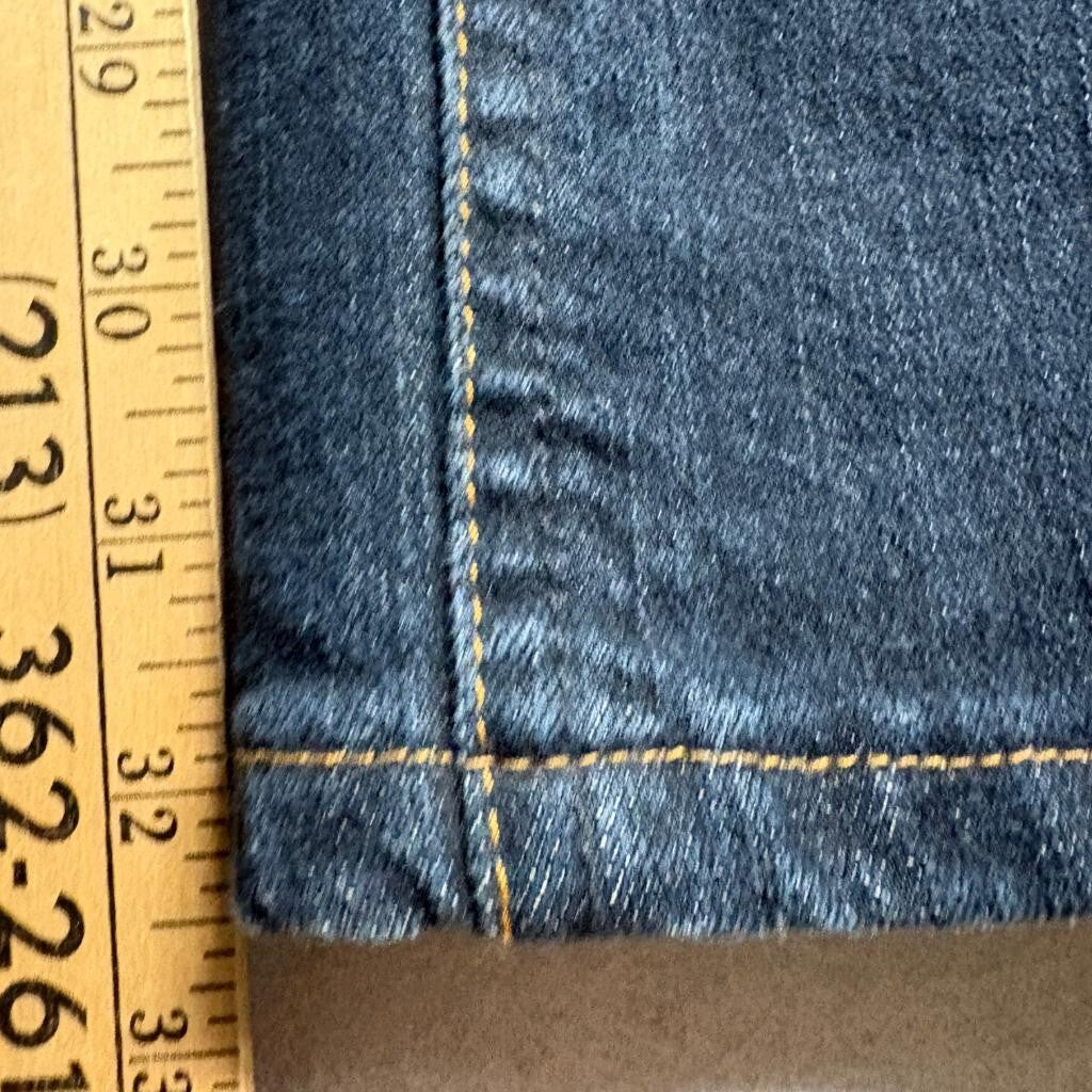 Wrangler Q-Baby Ultimate Riding Jeans Womens 1/2x34 Dark Wash No Gap Waistband