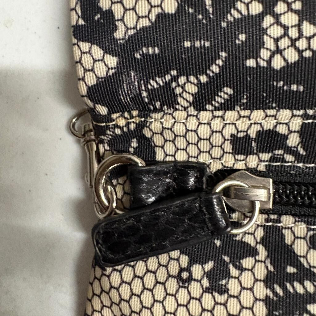 Unbranded Black Lace Print Evening Clutch Bag Silver Chain Strap Kiss Lock