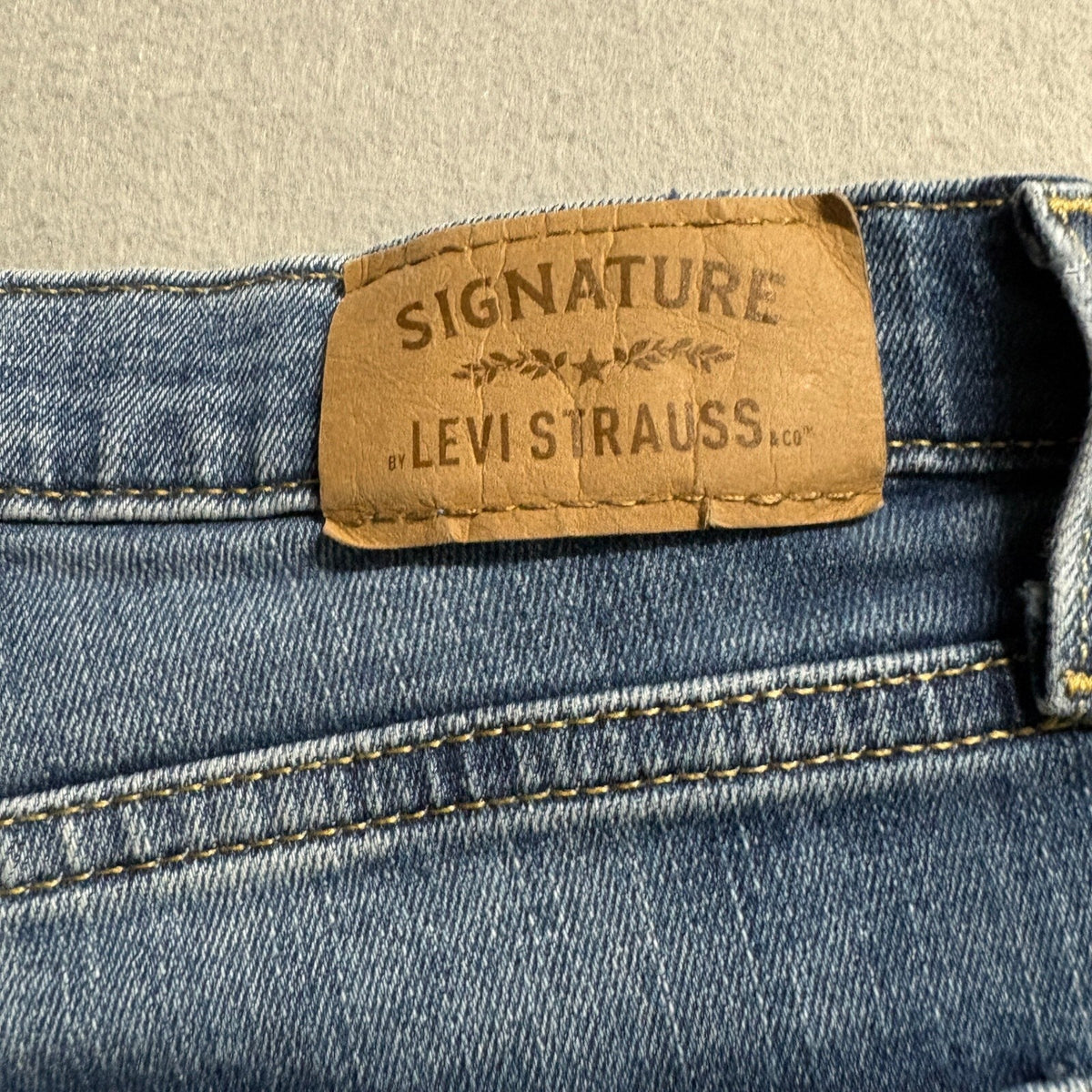 Signature by Levi Strauss Women Size 16 High Rise Super Skinny Distressed Jeans