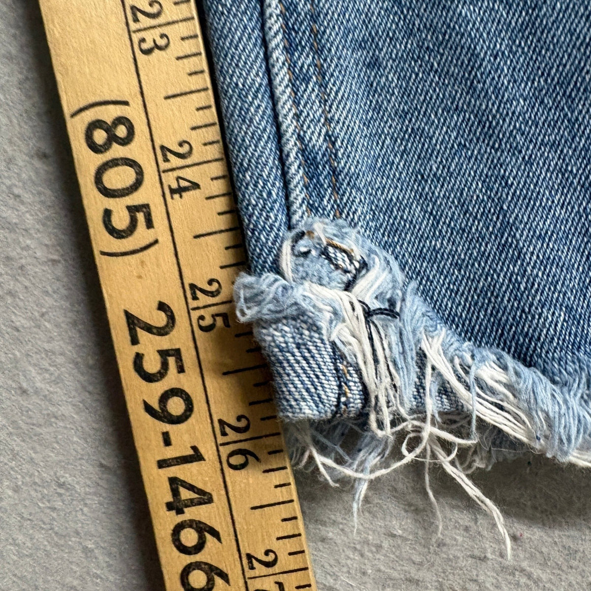 Almost Famous Two Tone Split Color Distressed Jeans Womens Size 1 High Rise Hem