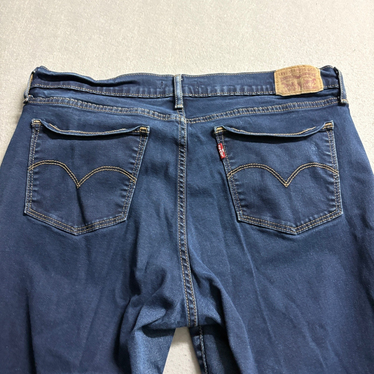 Levi's 710 Super Skinny Jeans Women Size 33 W33 L30 Dark Wash Blue Denim Stretch