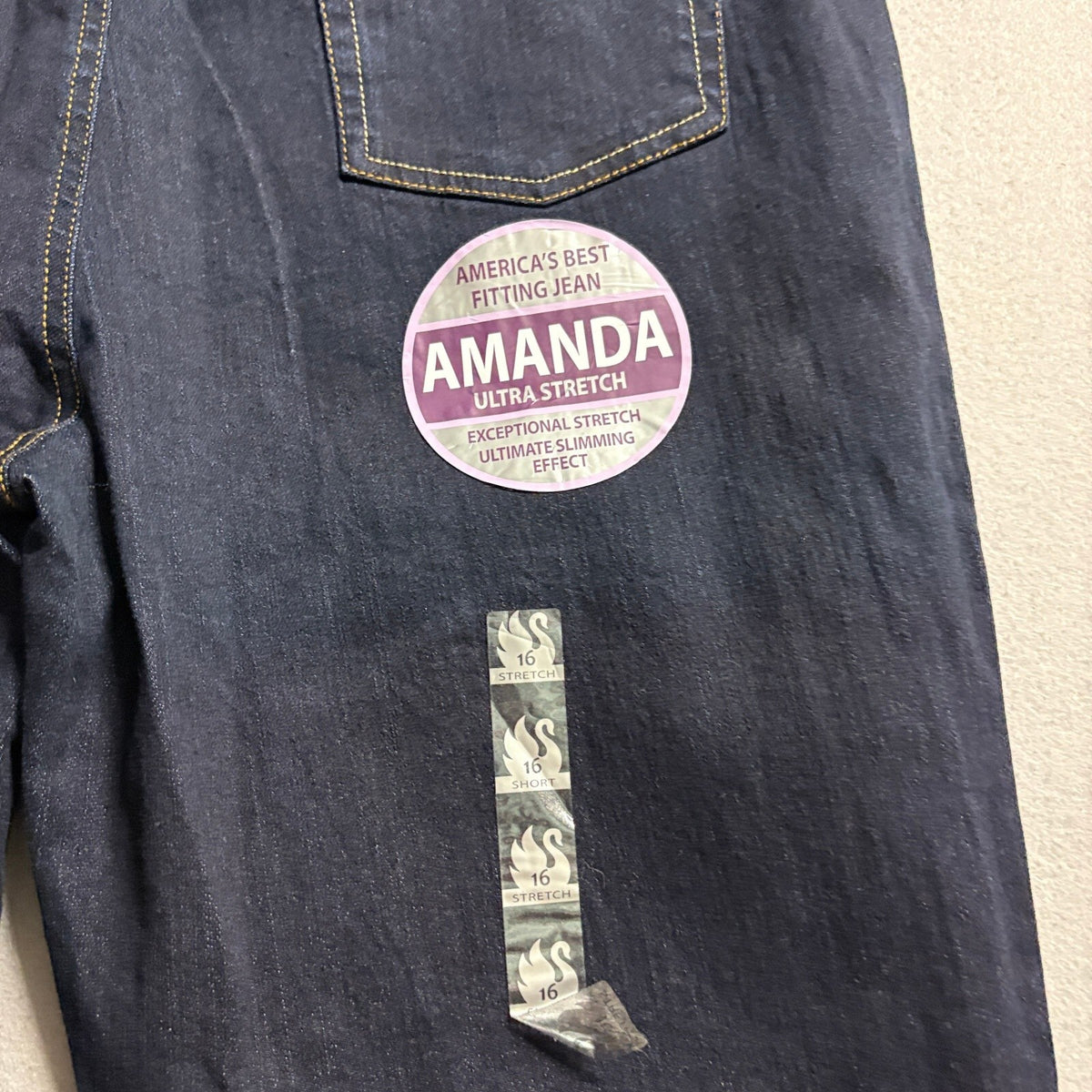 Gloria Vanderbilt Amanda Jeans Womens 16 Short New Rinse Blue Stretch Tapered