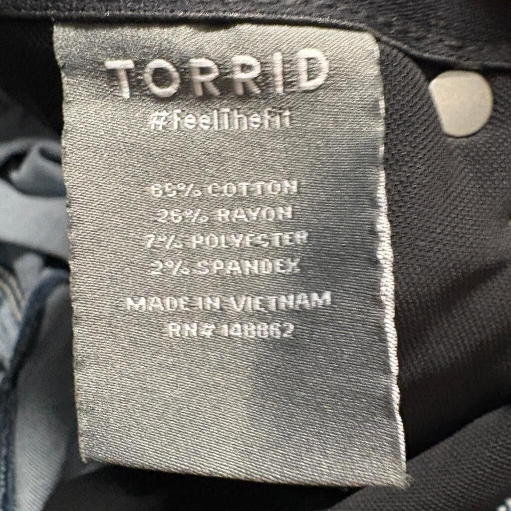 Torrid Bombshell Flare Jeans Womens 16R Premium Stretch Blue Denim