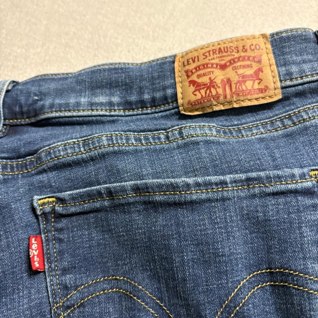 Levis Classic Bootcut Jeans Womens 14M Blue Denim Medium Wash Stretch W32 L32