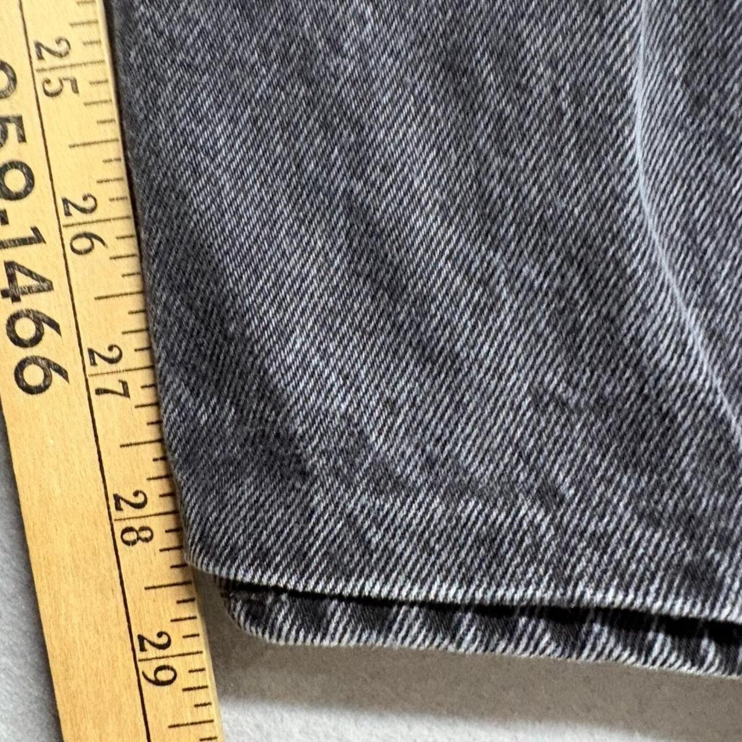 Levis 501 Original Fit Jeans Mens 33x32 Black Denim Button Fly Straight Leg
