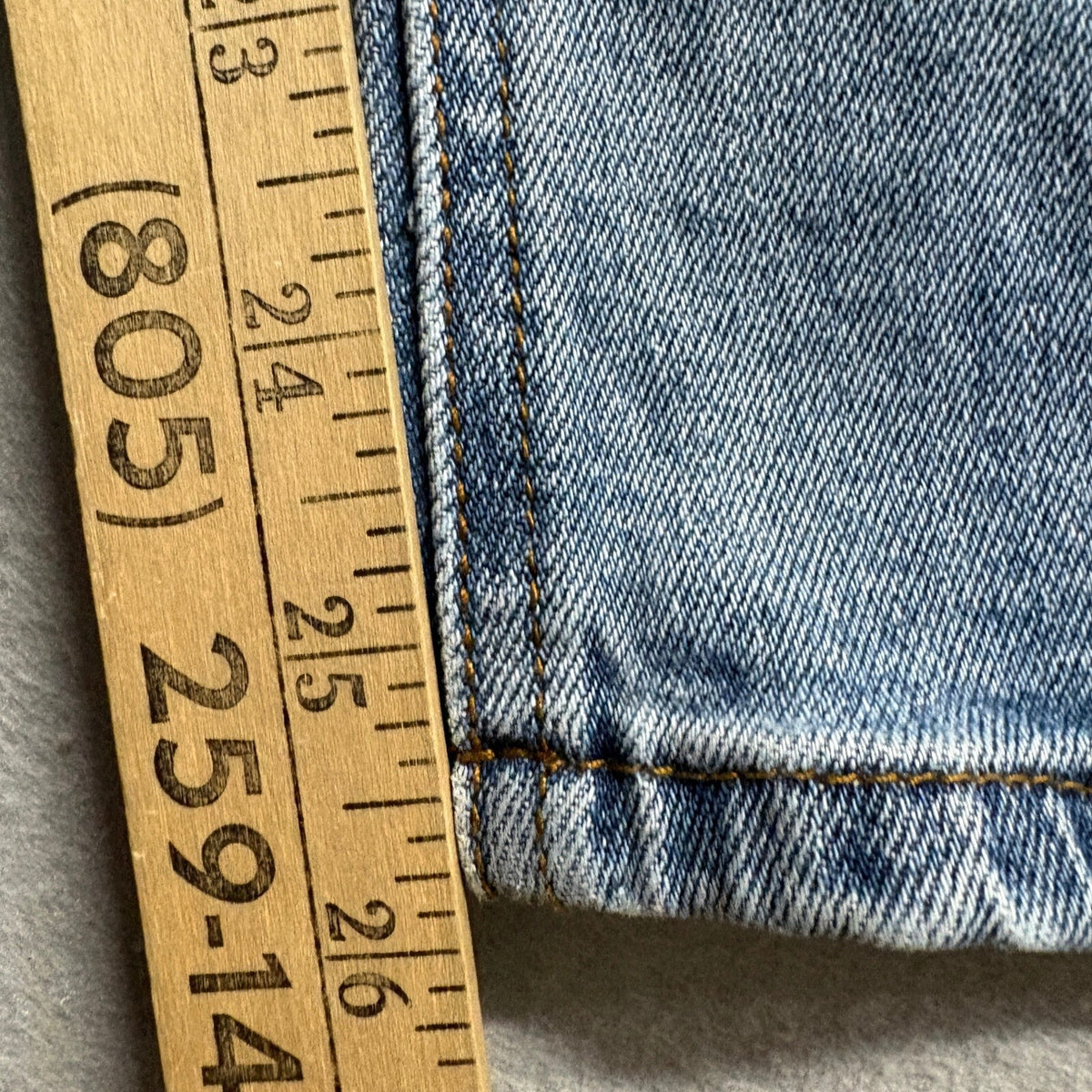 I&M Black Label High Rise Mom Jeans Womens Size 5 Distressed Light Wash Blue