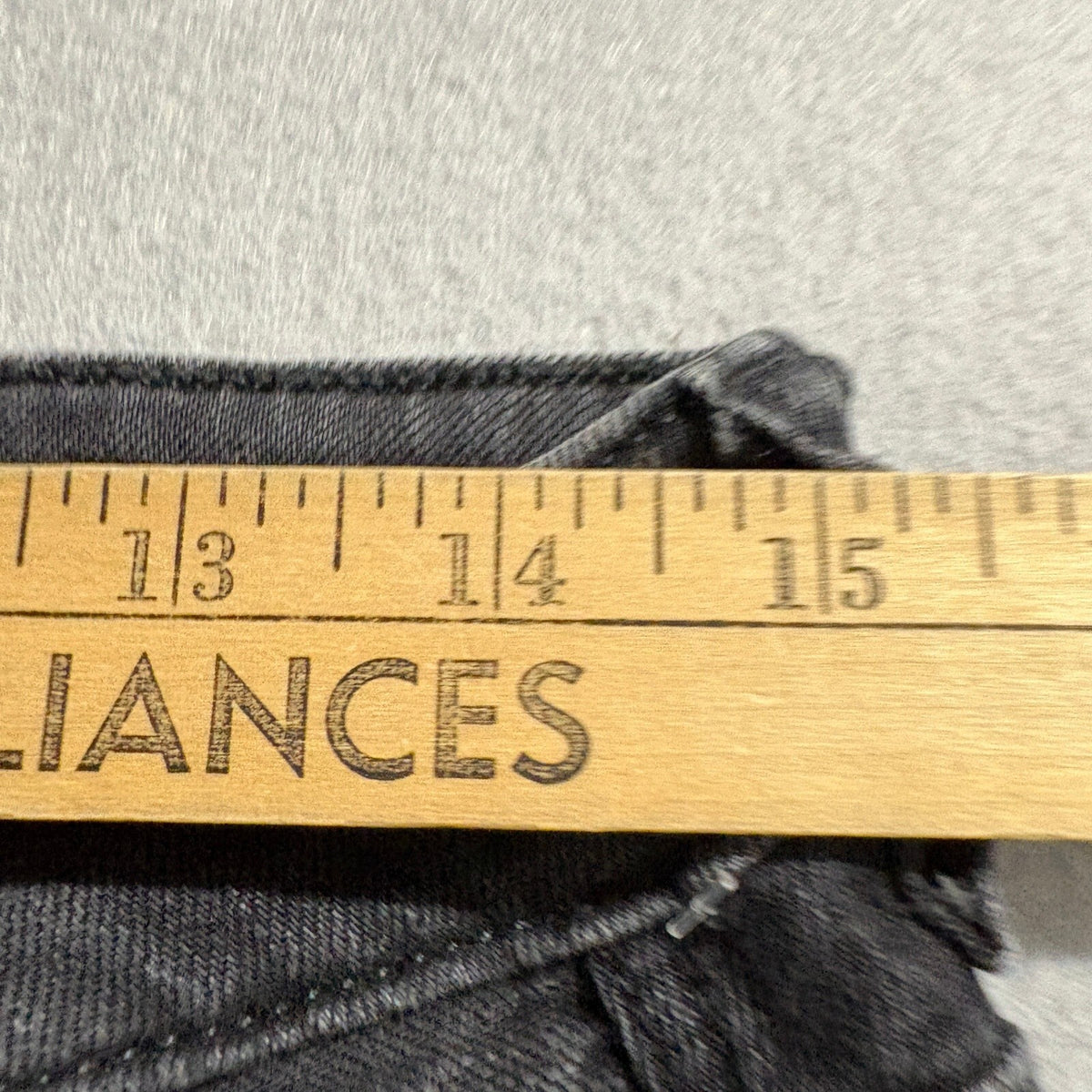 American Eagle Strigid Mom Jeans Womens 6 Black Distressed High Rise Denim