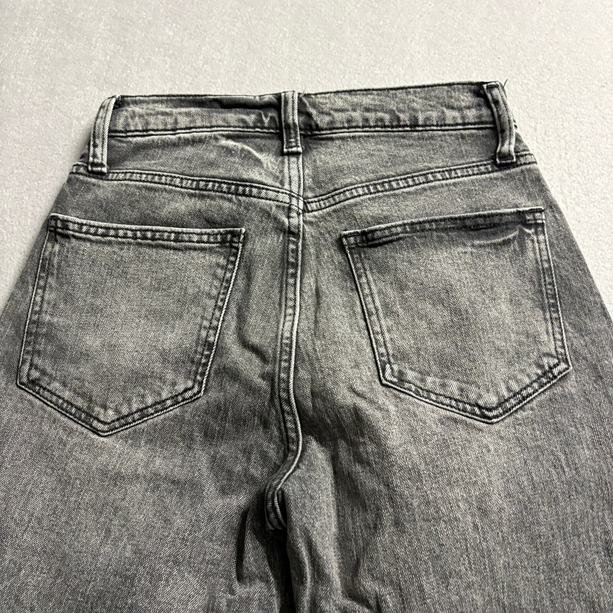 Arizona Jean Co Highest Rise Vintage Straight Jeans Womens Size 3 Gray Studded