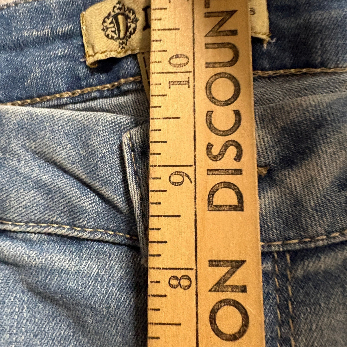 Democracy Womens High Rise Cropped Denim Jeans Size 2 Light Wash Stretch Raw Hem