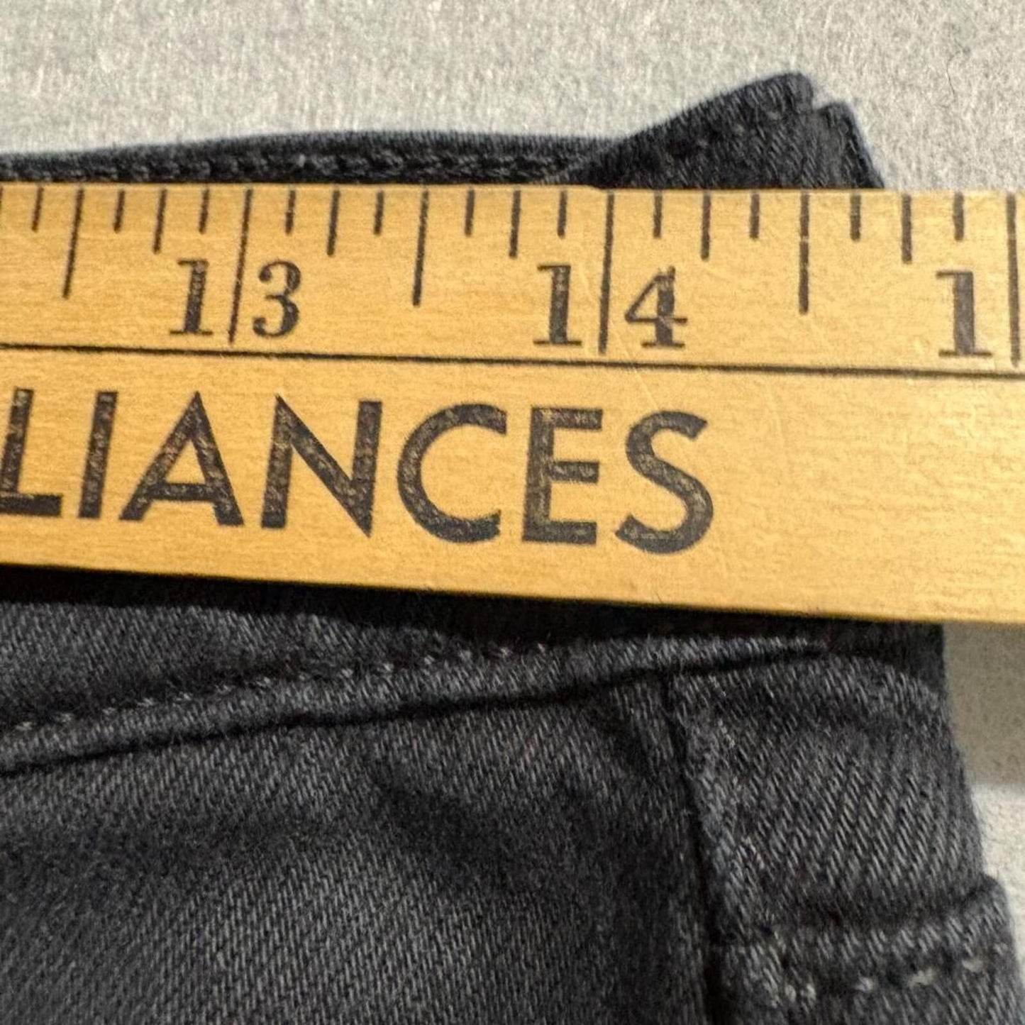 Levis Premium Wedgie Straight Jeans Womens 27x28 Black Denim High Rise Pants