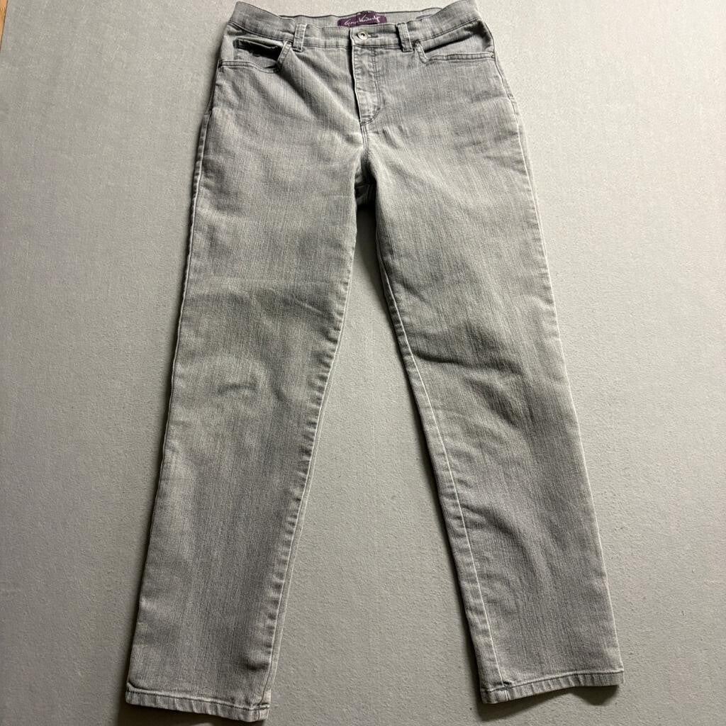 Gloria Vanderbilt Amanda Jeans Womens 10 Average Gray Denim High Rise Straight