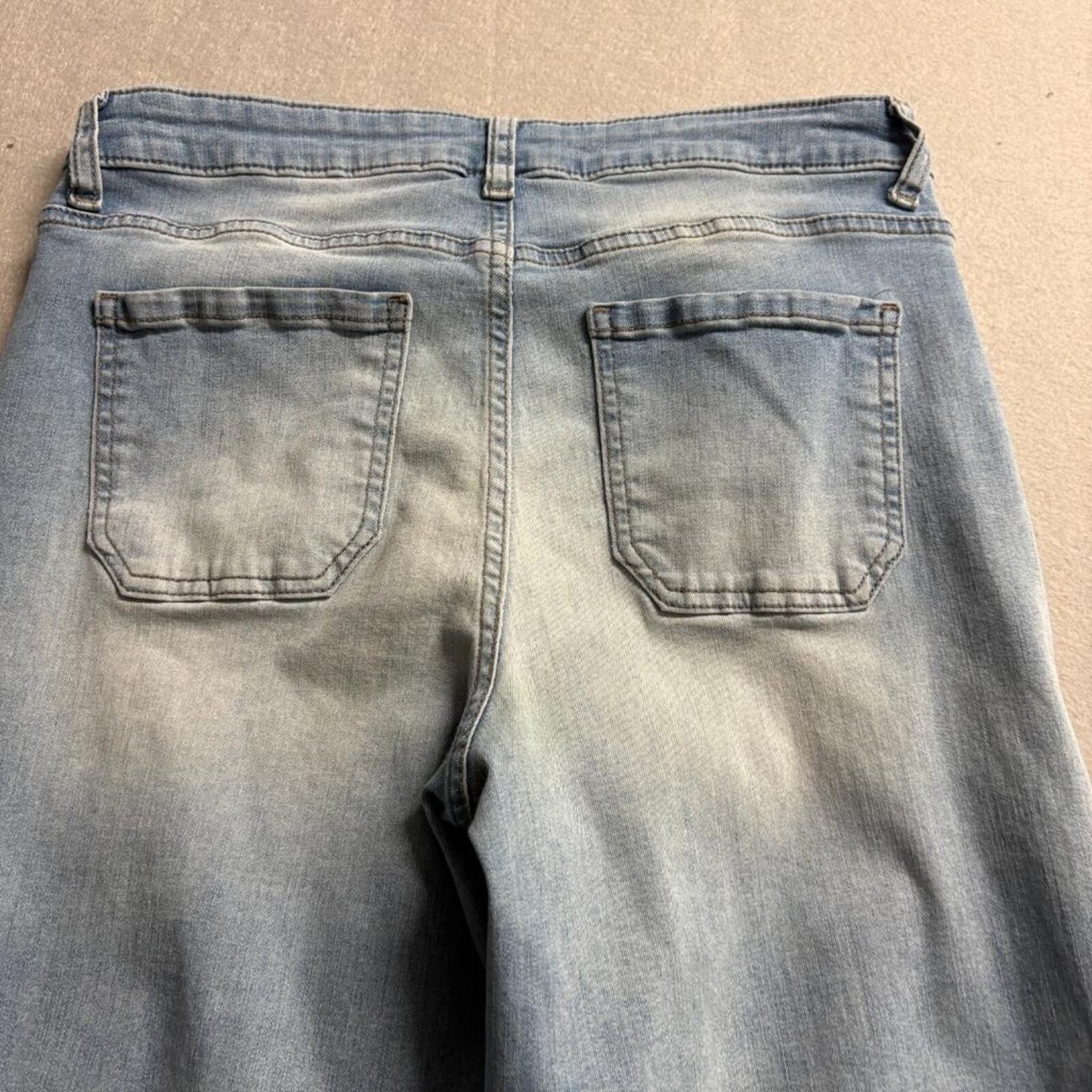 Time and Tru High Rise Wide Leg Jeans Womens Size 6 Blue Two Tone Flare Cropped