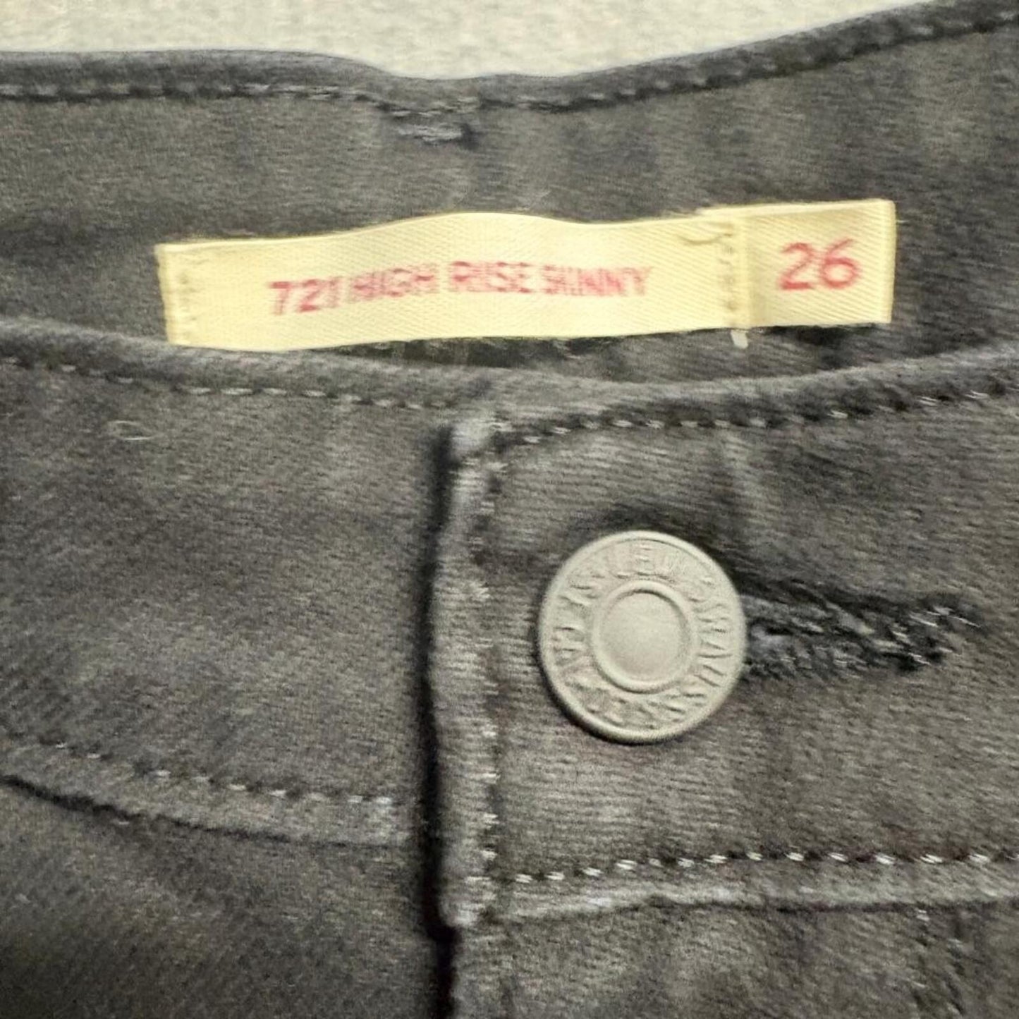 Levis 721 High Rise Skinny Jeans Womens 26x30 Black Distressed Ripped Knee Denim