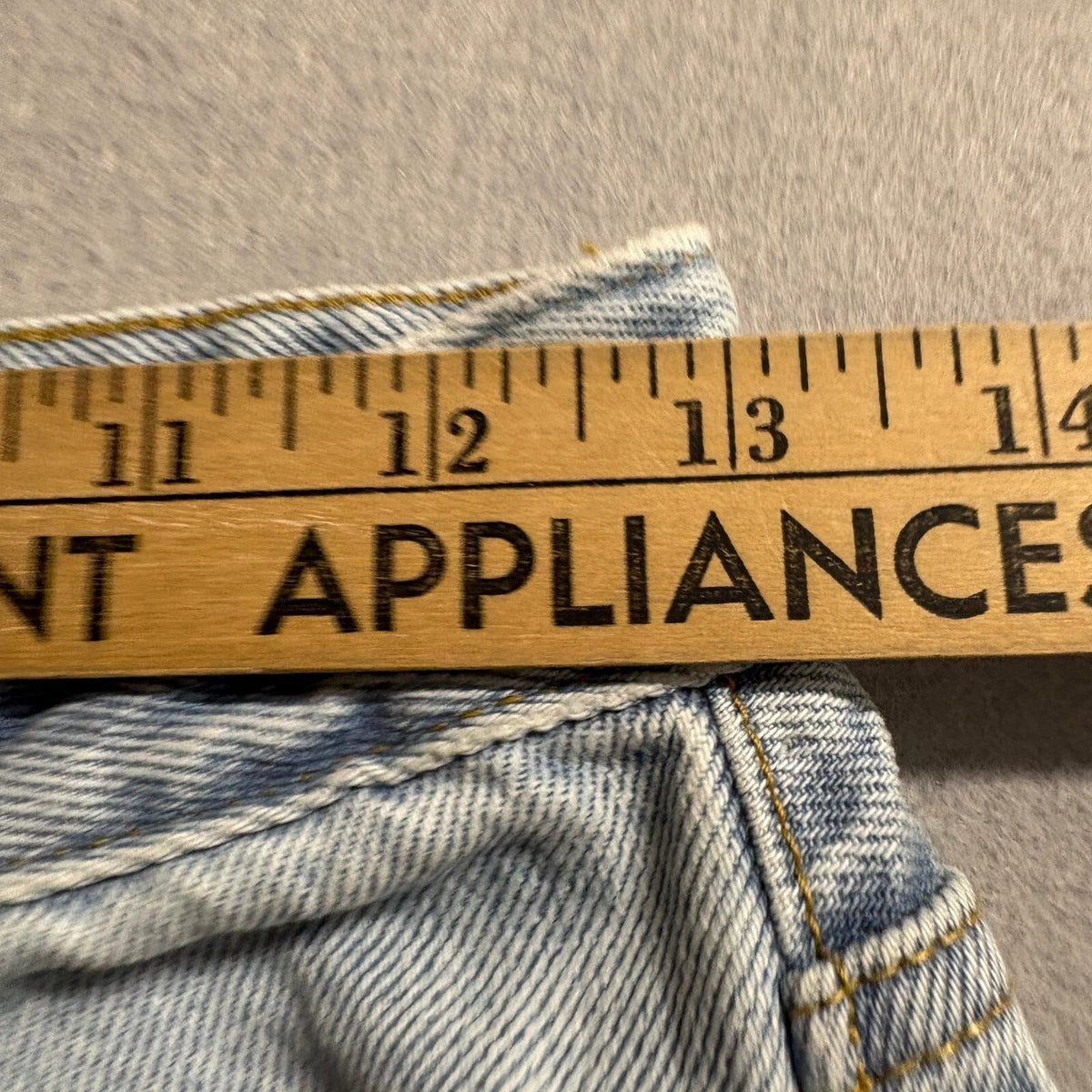 PacSun 90s Boyfriend Distressed Jeans Size 25 Light Wash Rigid Denim High Rise